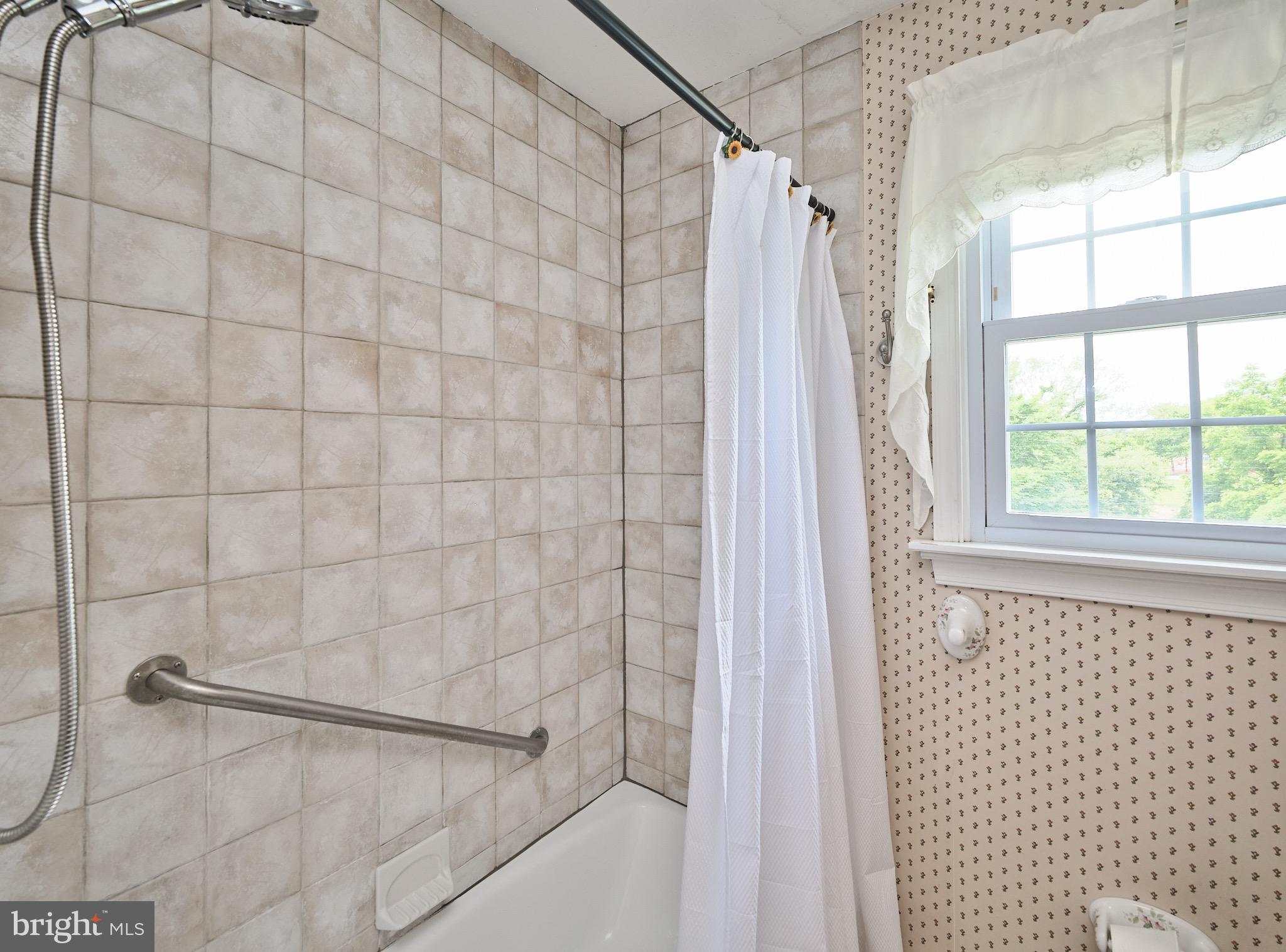 LONG LANE FARMS - Residential