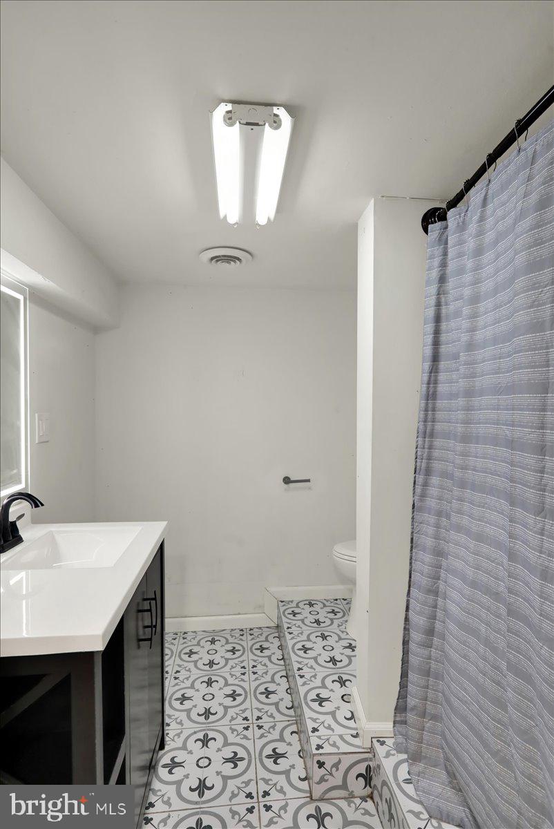 MOUNTAINEER VILLAG - Residential