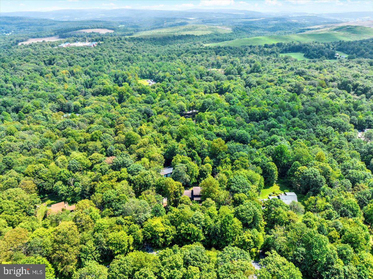 MOUNTAINEER VILLAG - Residential