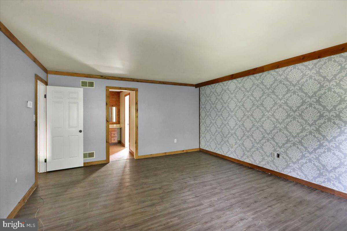 MOUNTAINEER VILLAG - Residential