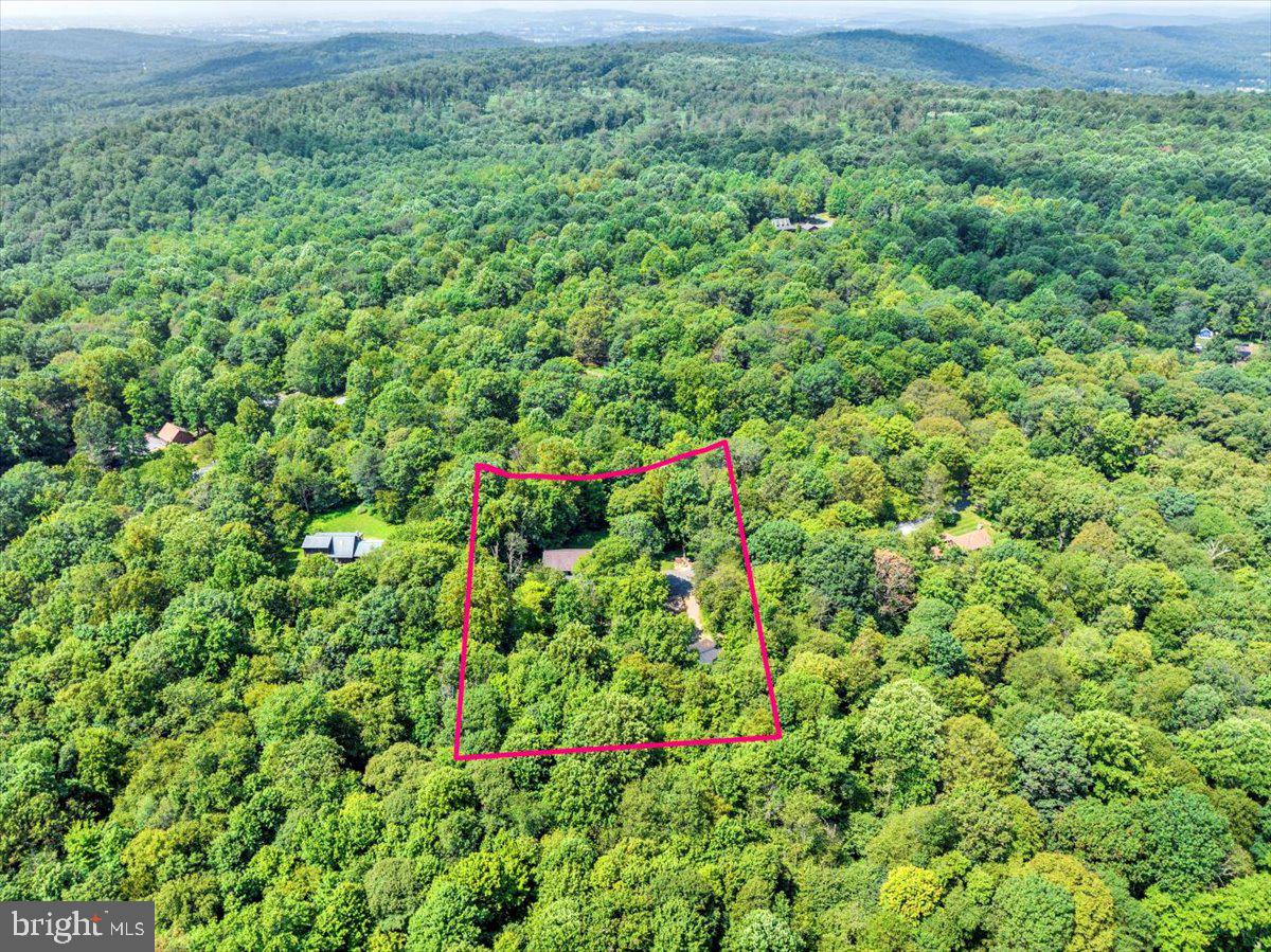 MOUNTAINEER VILLAG - Residential