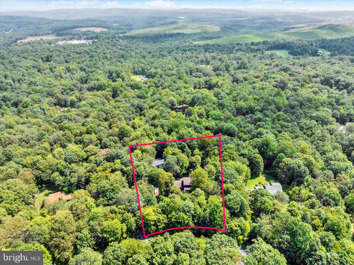 MOUNTAINEER VILLAG - Residential