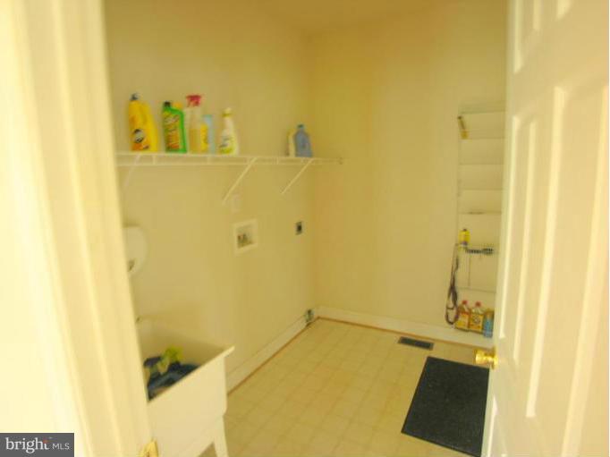 MEADOW BROOK - Residential