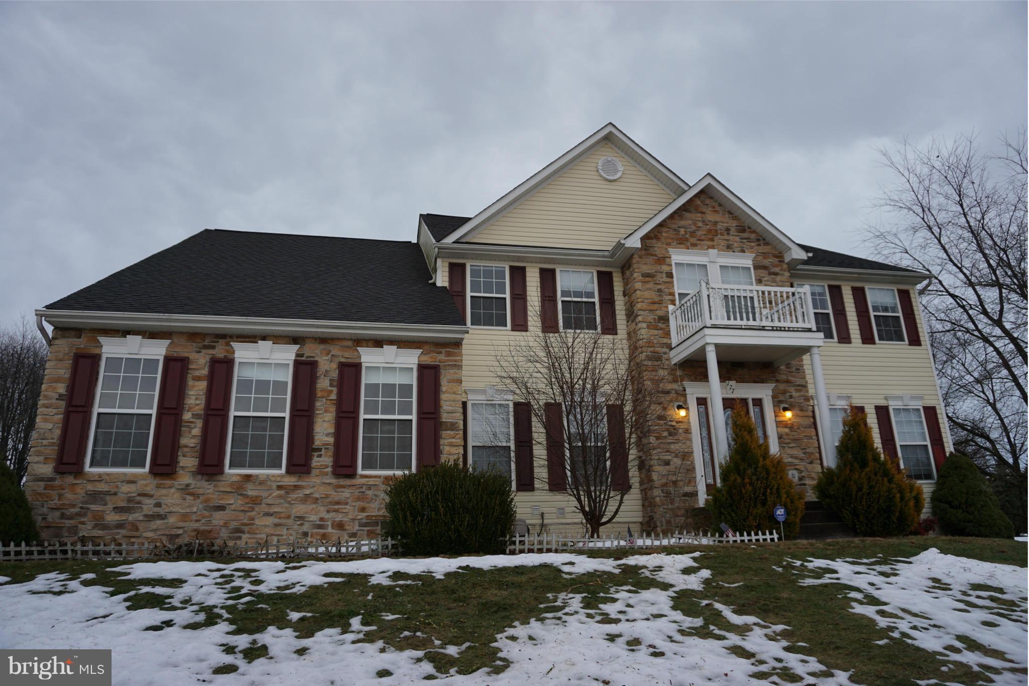 MEADOW BROOK - Residential