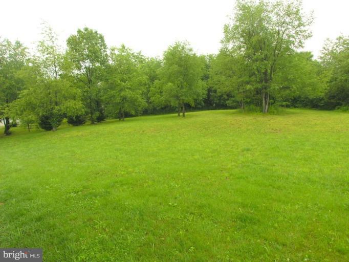 MEADOW BROOK - Residential