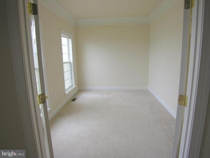 MEADOW BROOK - Residential