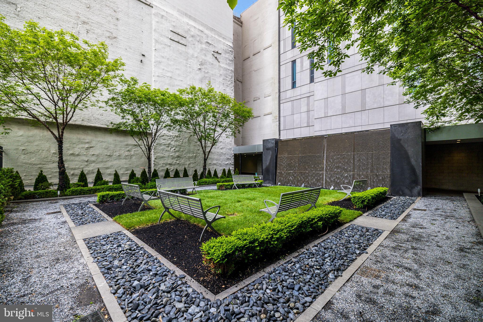 RITTENHOUSE SQUARE - Residential