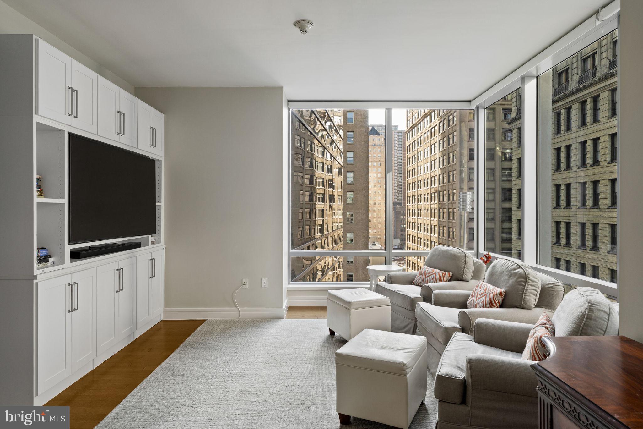 RITTENHOUSE SQUARE - Residential