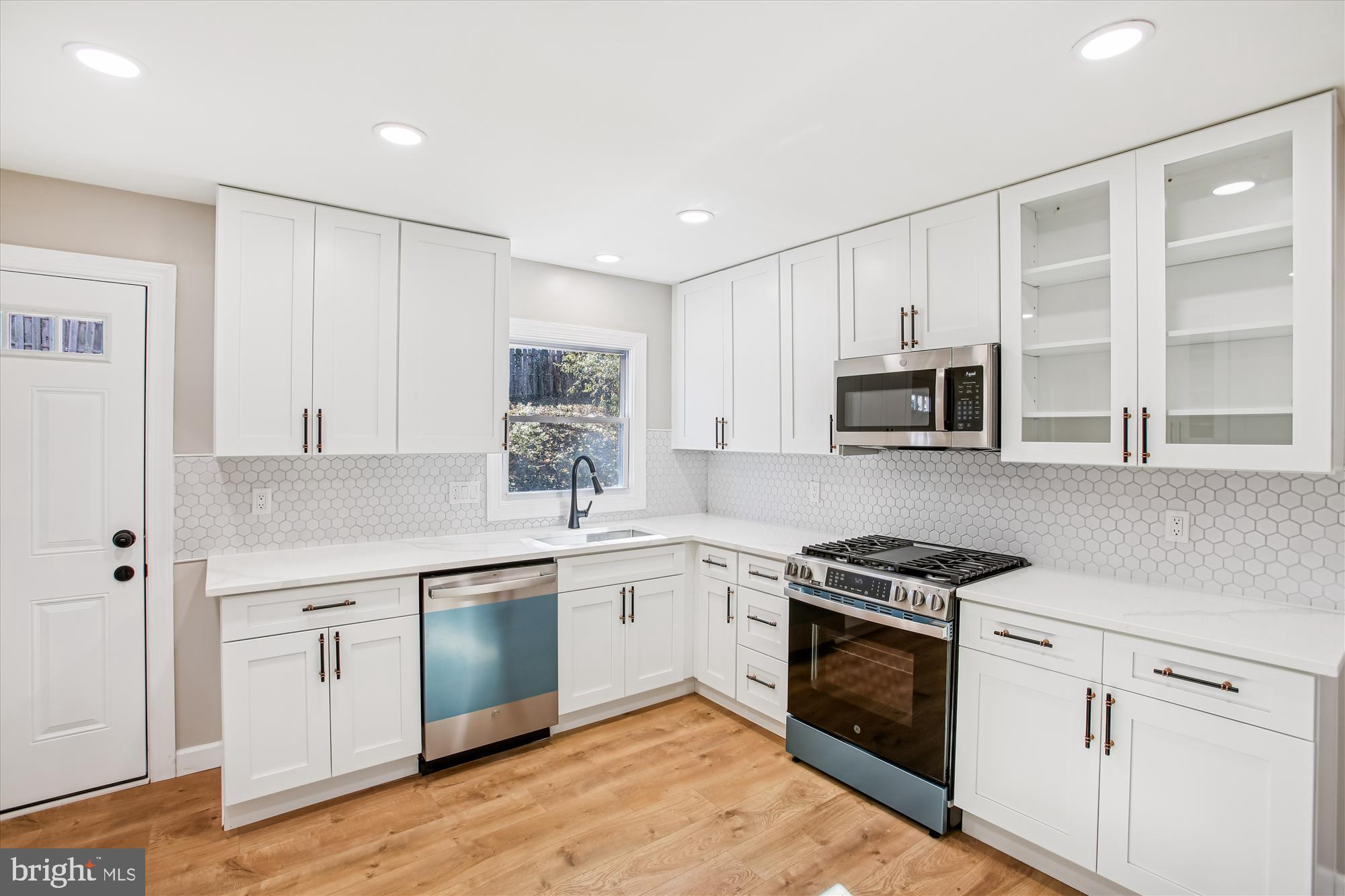 ROLLING VALLEY WEST - Residential