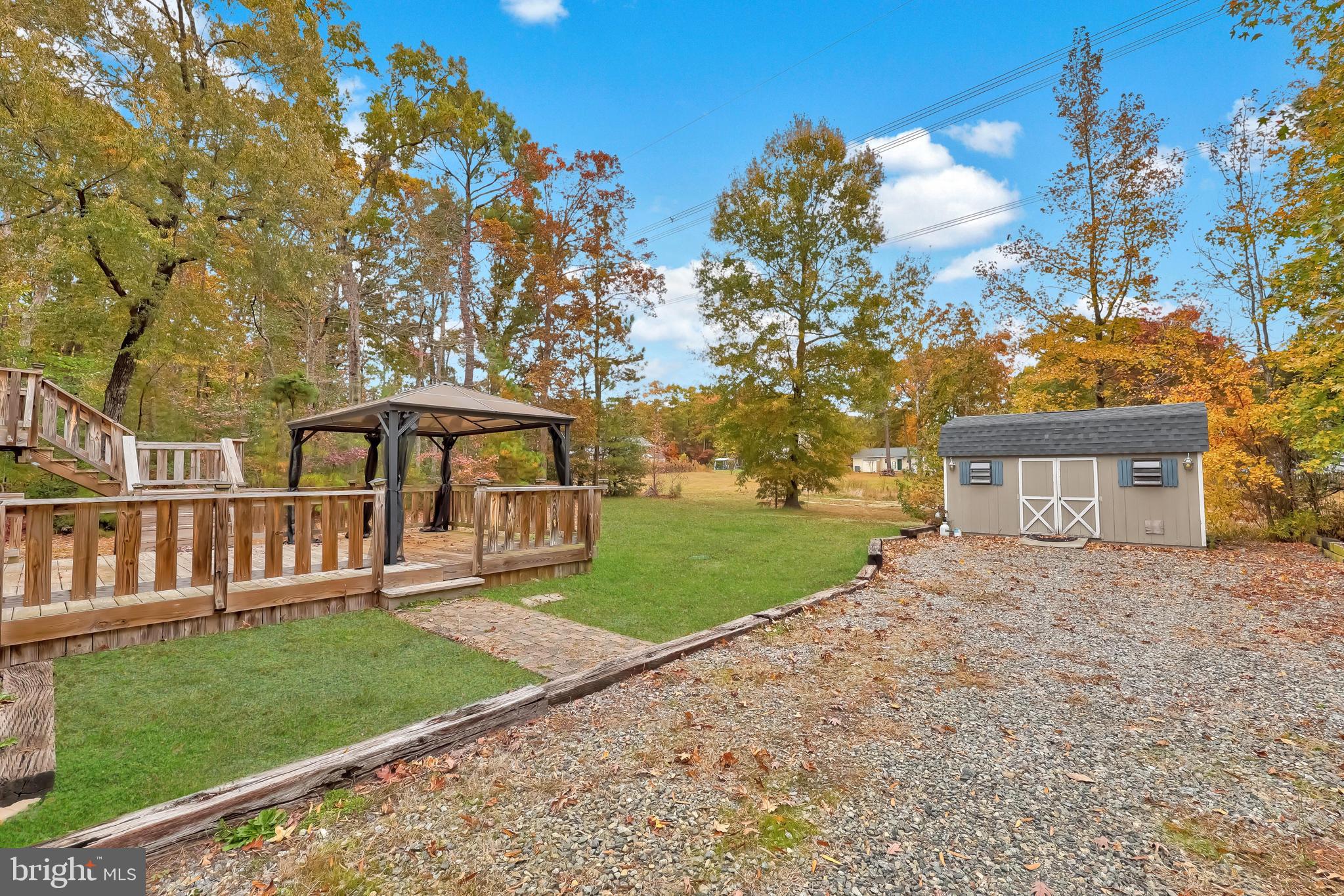 LAKE LAND OR - Residential