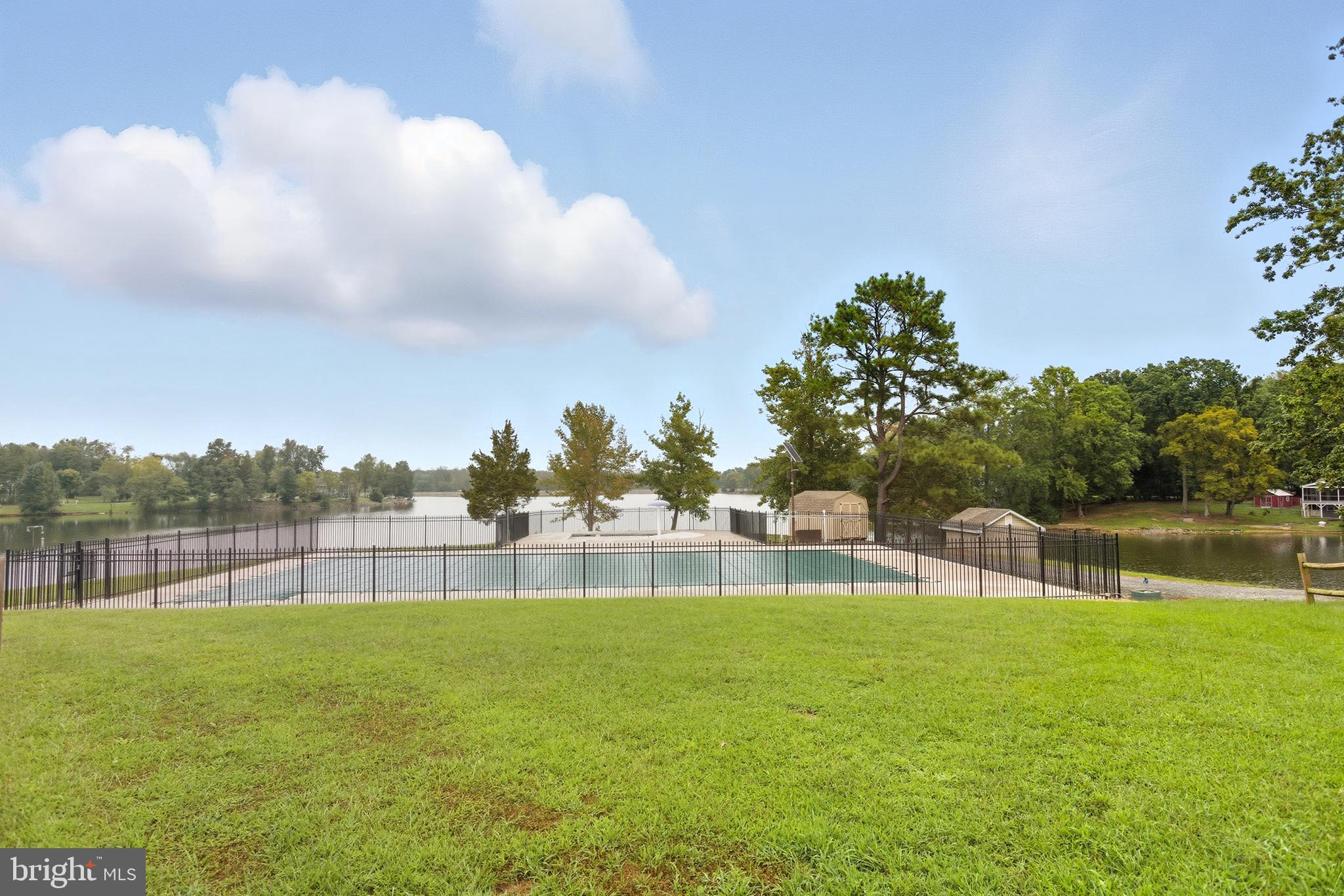 LAKE LAND OR - Residential