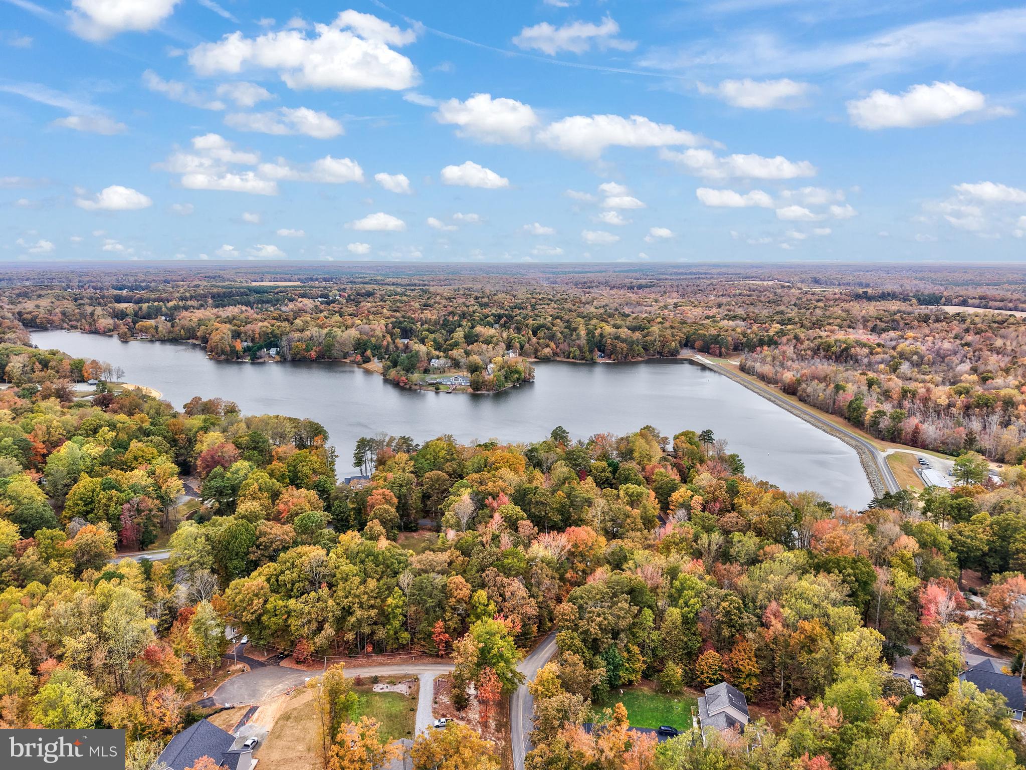 LAKE LAND OR - Residential