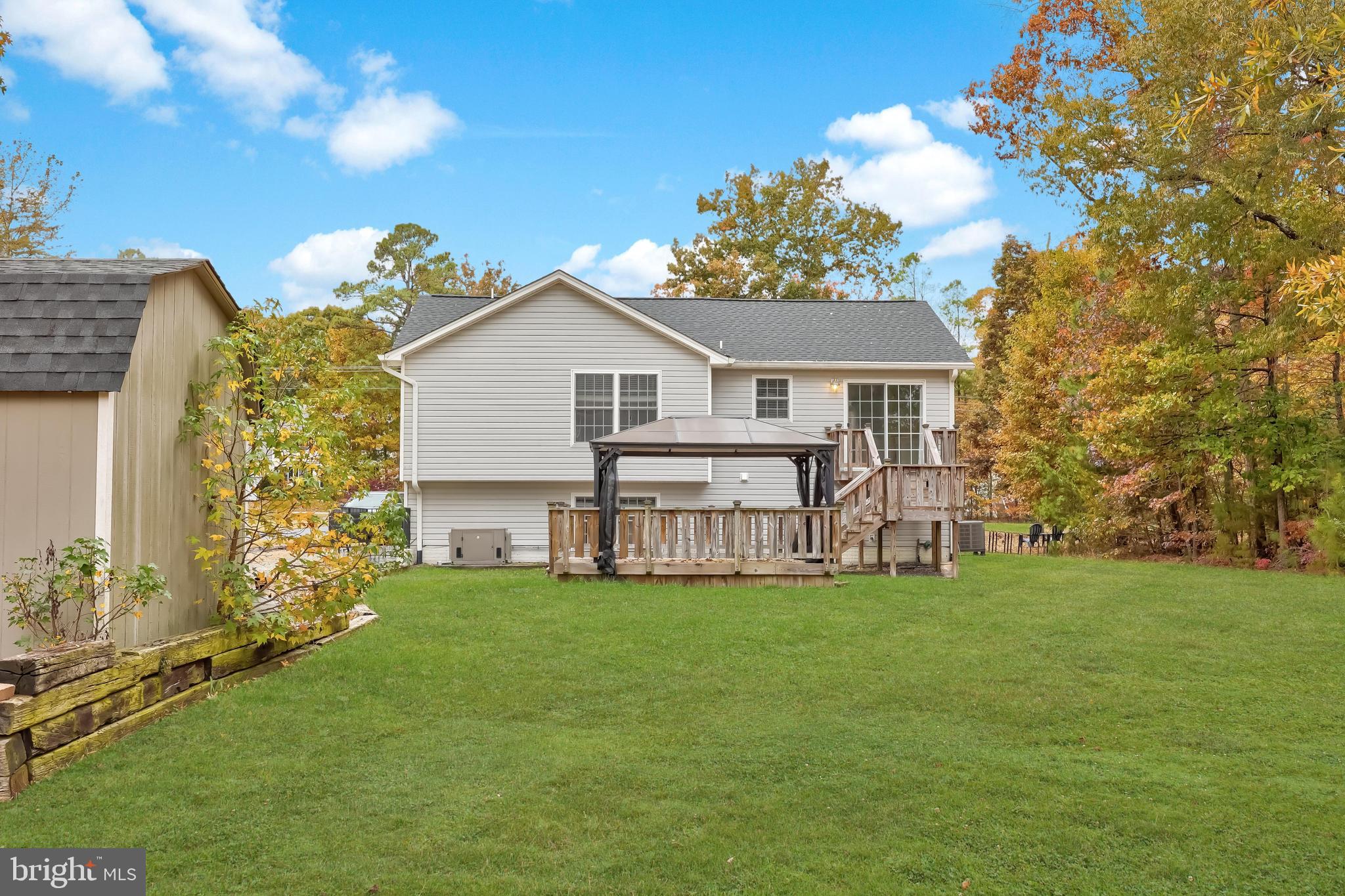 LAKE LAND OR - Residential