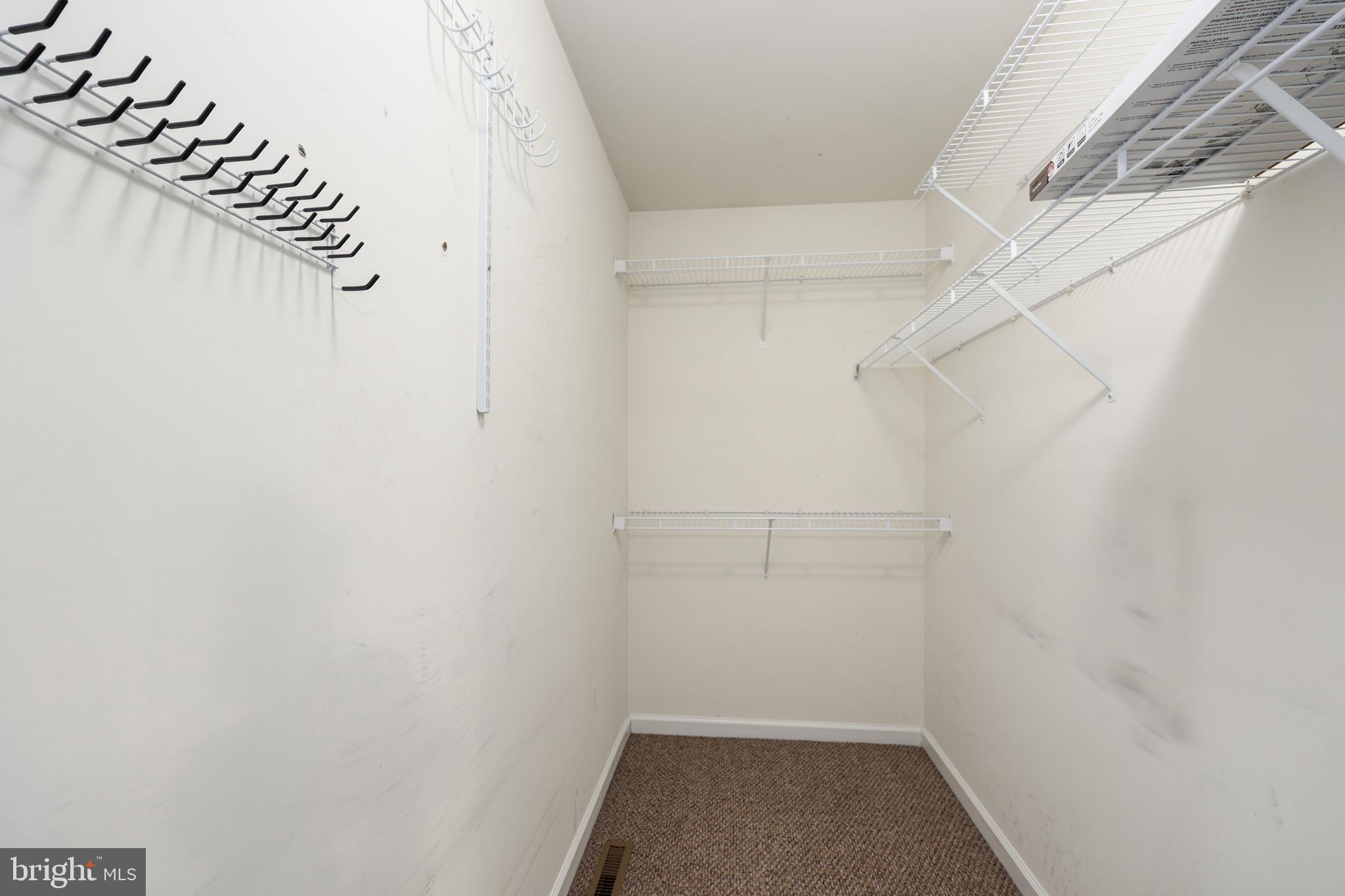 LAKE LAND OR - Residential