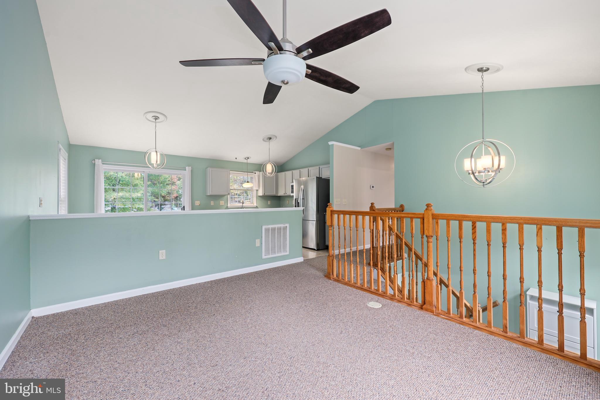 LAKE LAND OR - Residential