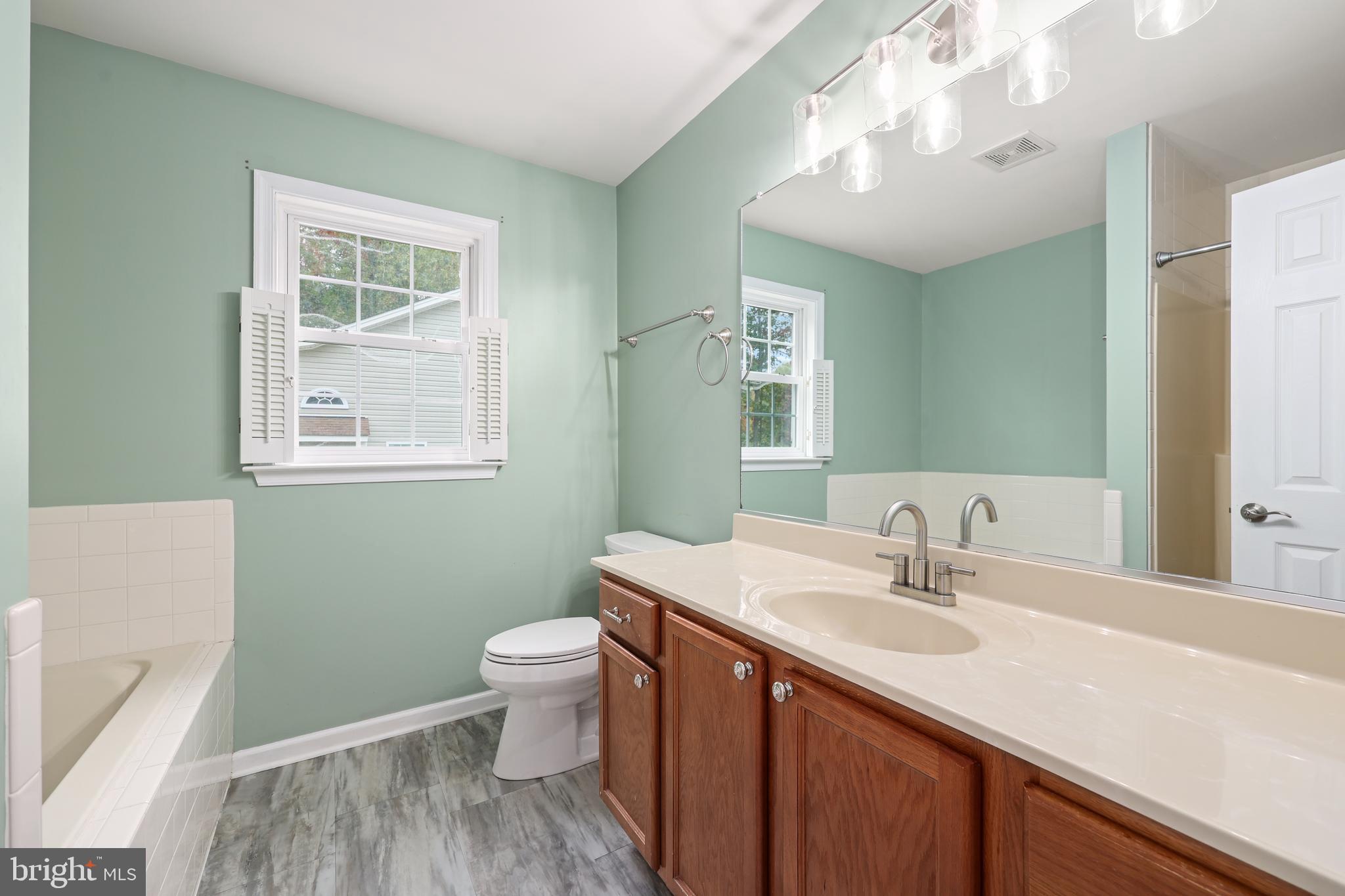 LAKE LAND OR - Residential