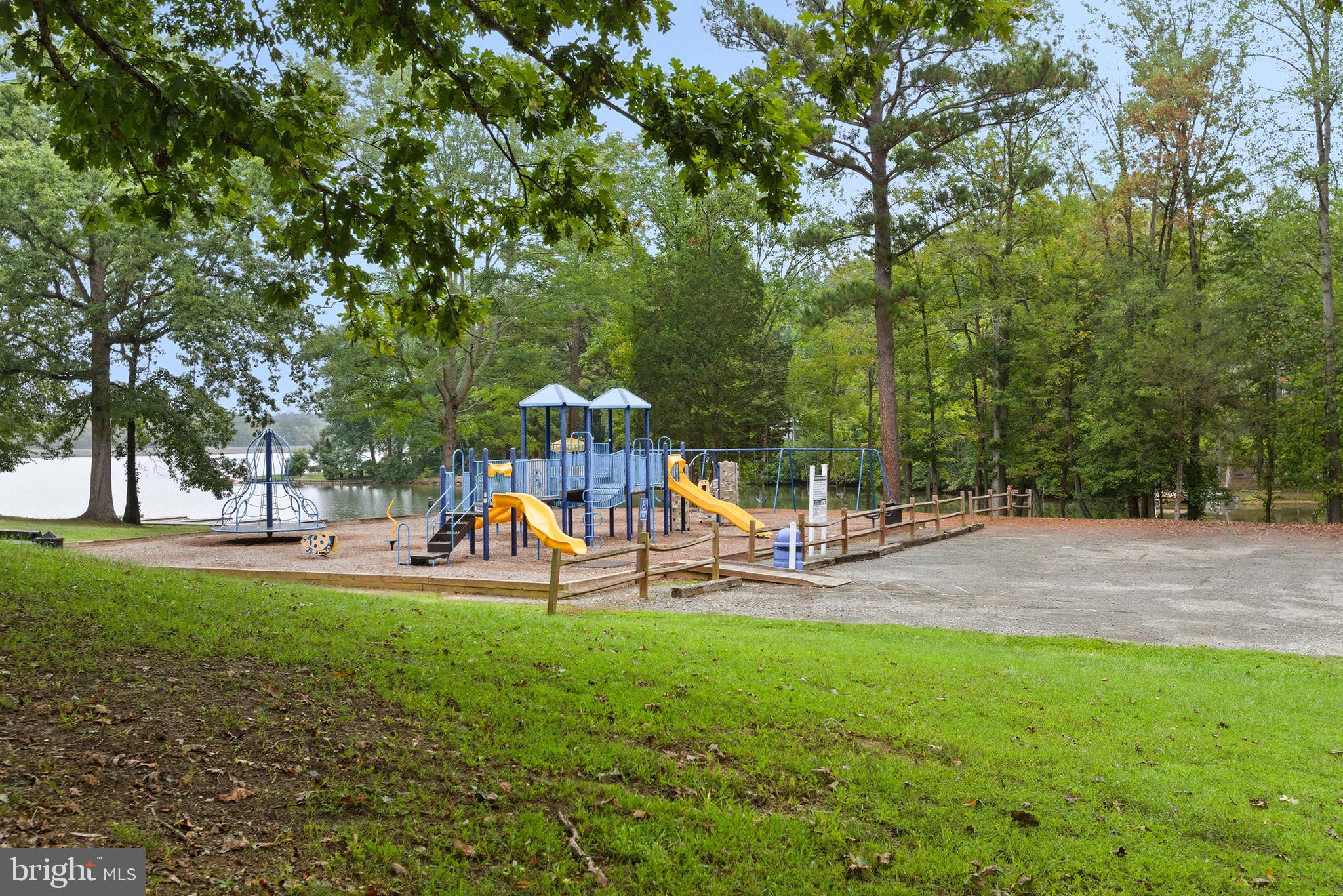 LAKE LAND OR - Residential