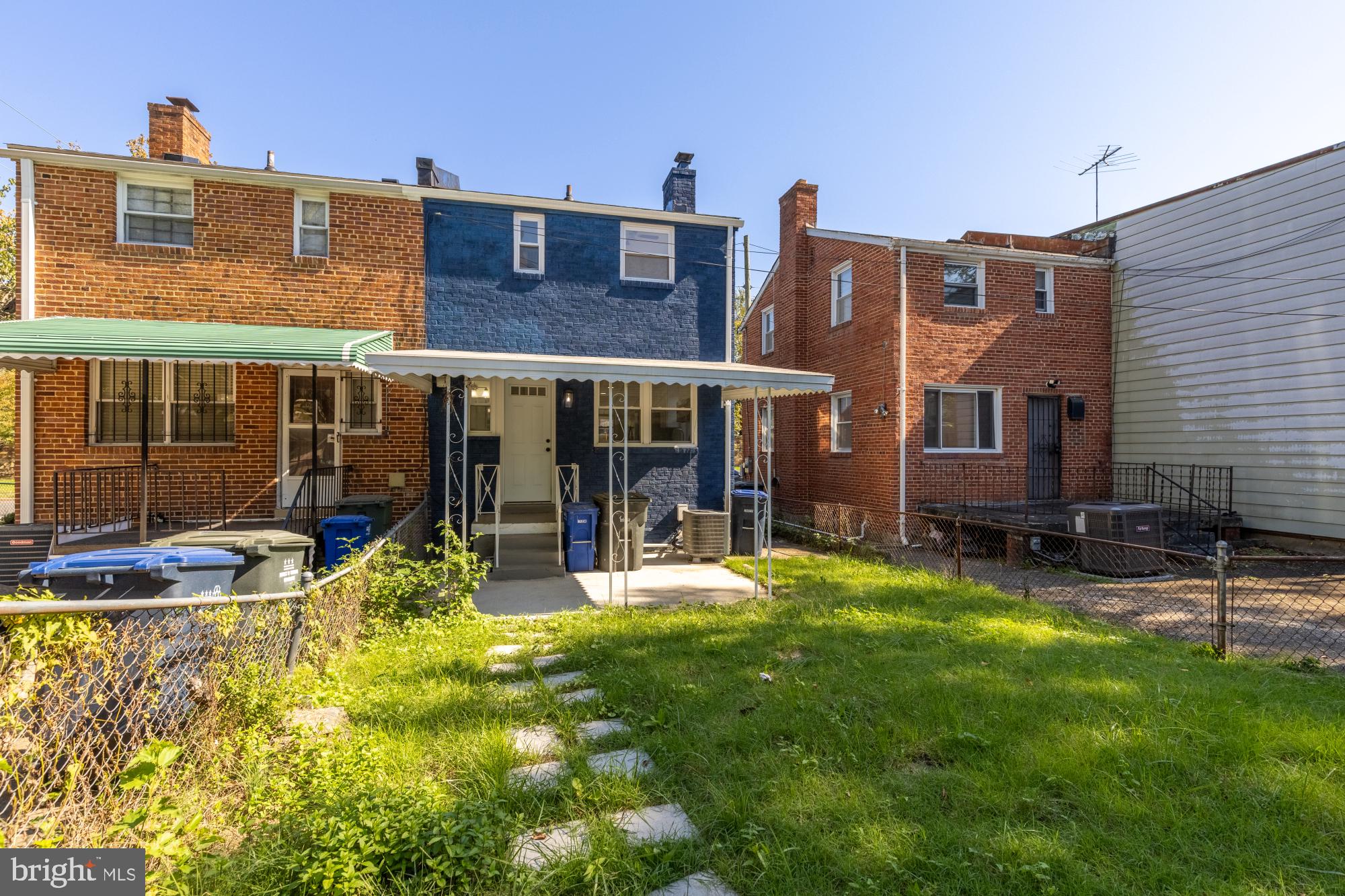 24 55TH STREET NE