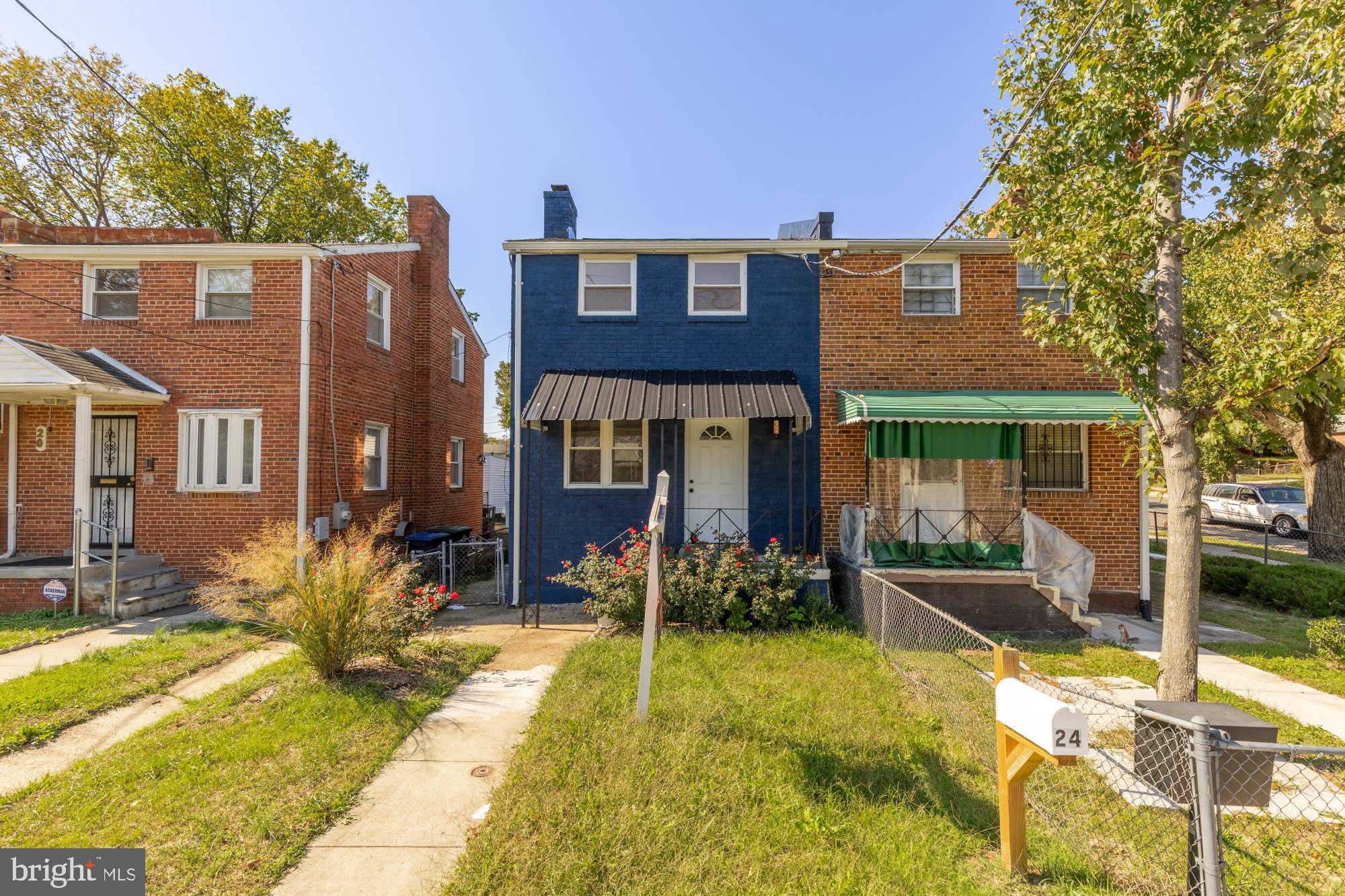 24 55TH STREET NE