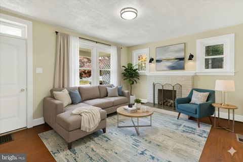 Photo of 115 College Avenue, MOUNTVILLE, PA 17554 (MLS # PALA2078996)