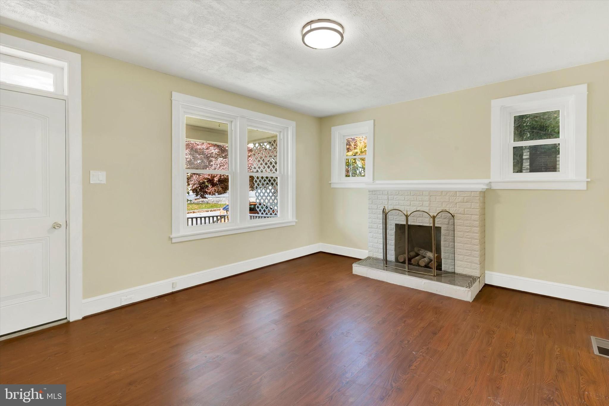 MOUNTVILLE BOROUGH - Residential