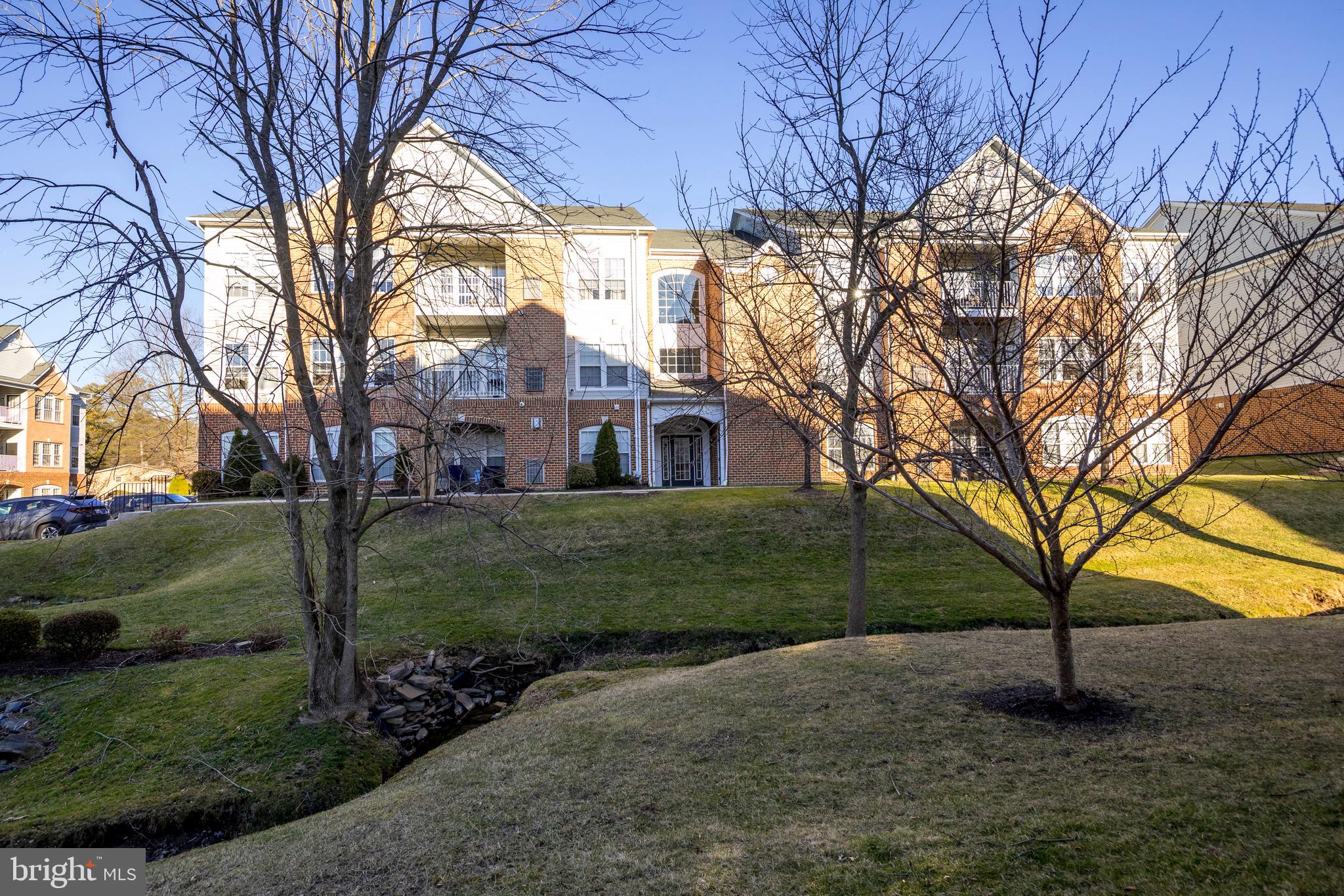 KINGS CROSSING POINT - Residential