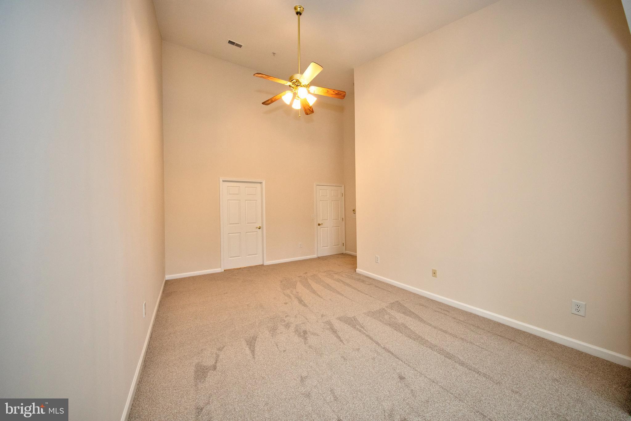 KINGS CROSSING POINT - Residential