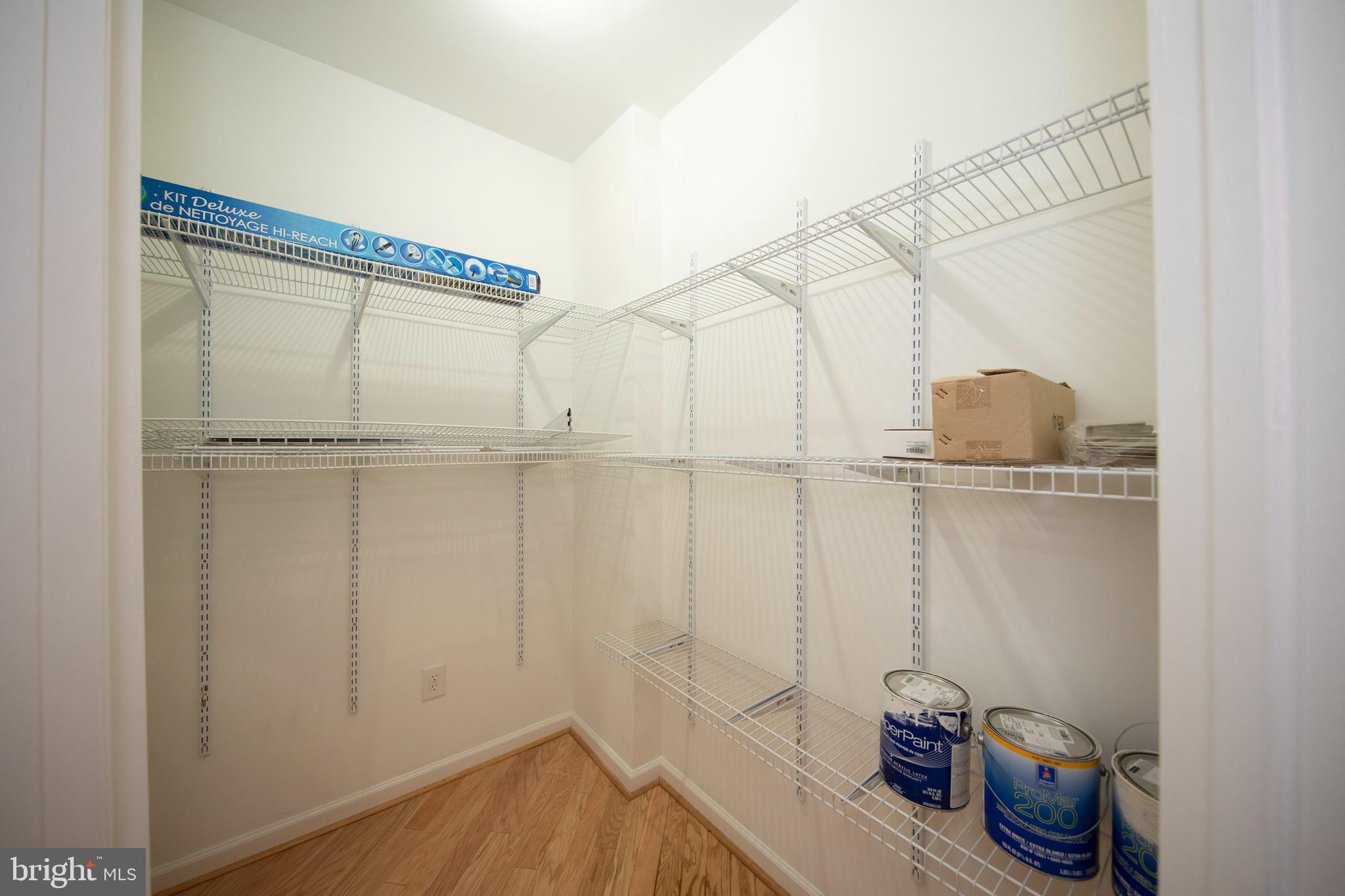 KINGS CROSSING POINT - Residential