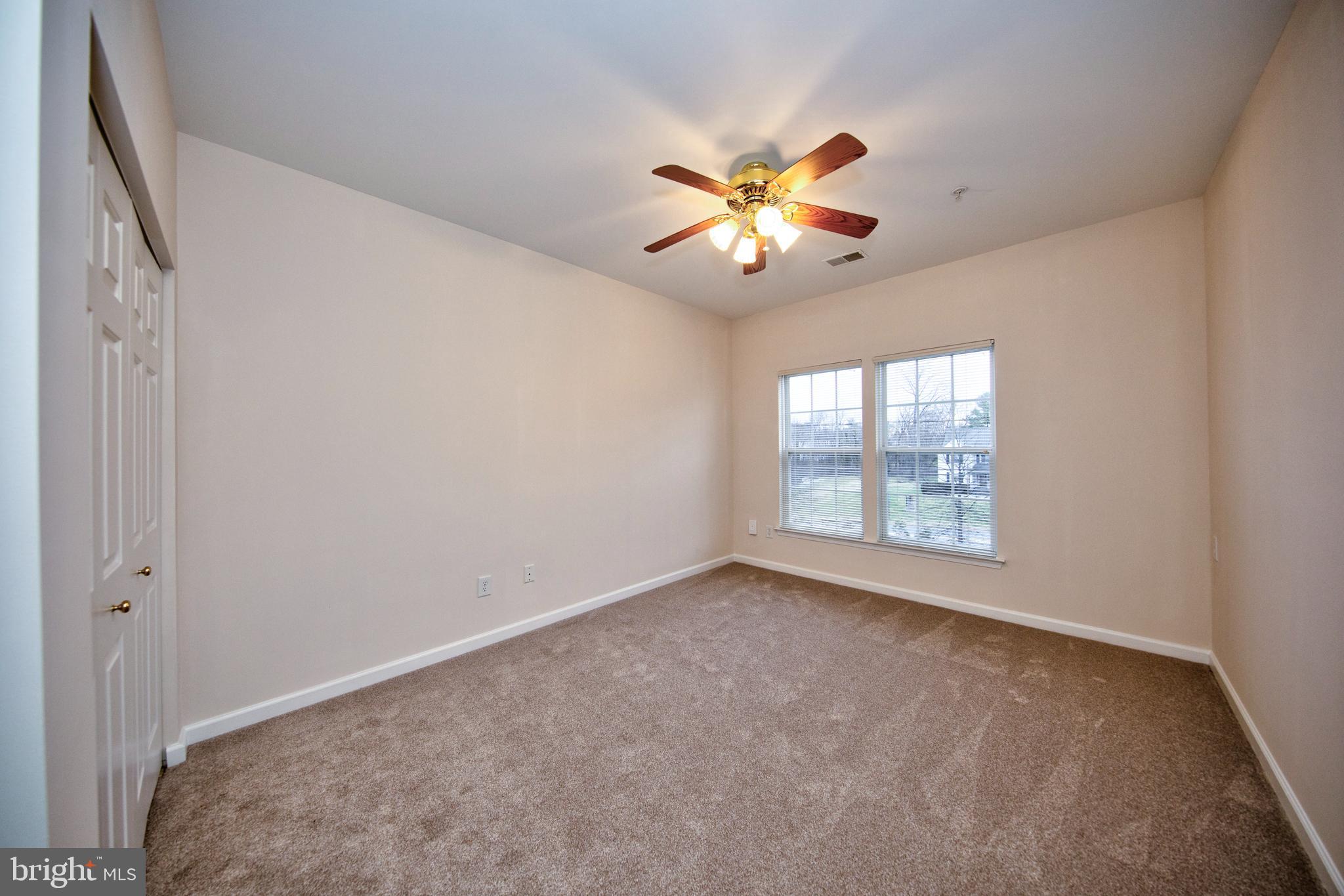 KINGS CROSSING POINT - Residential