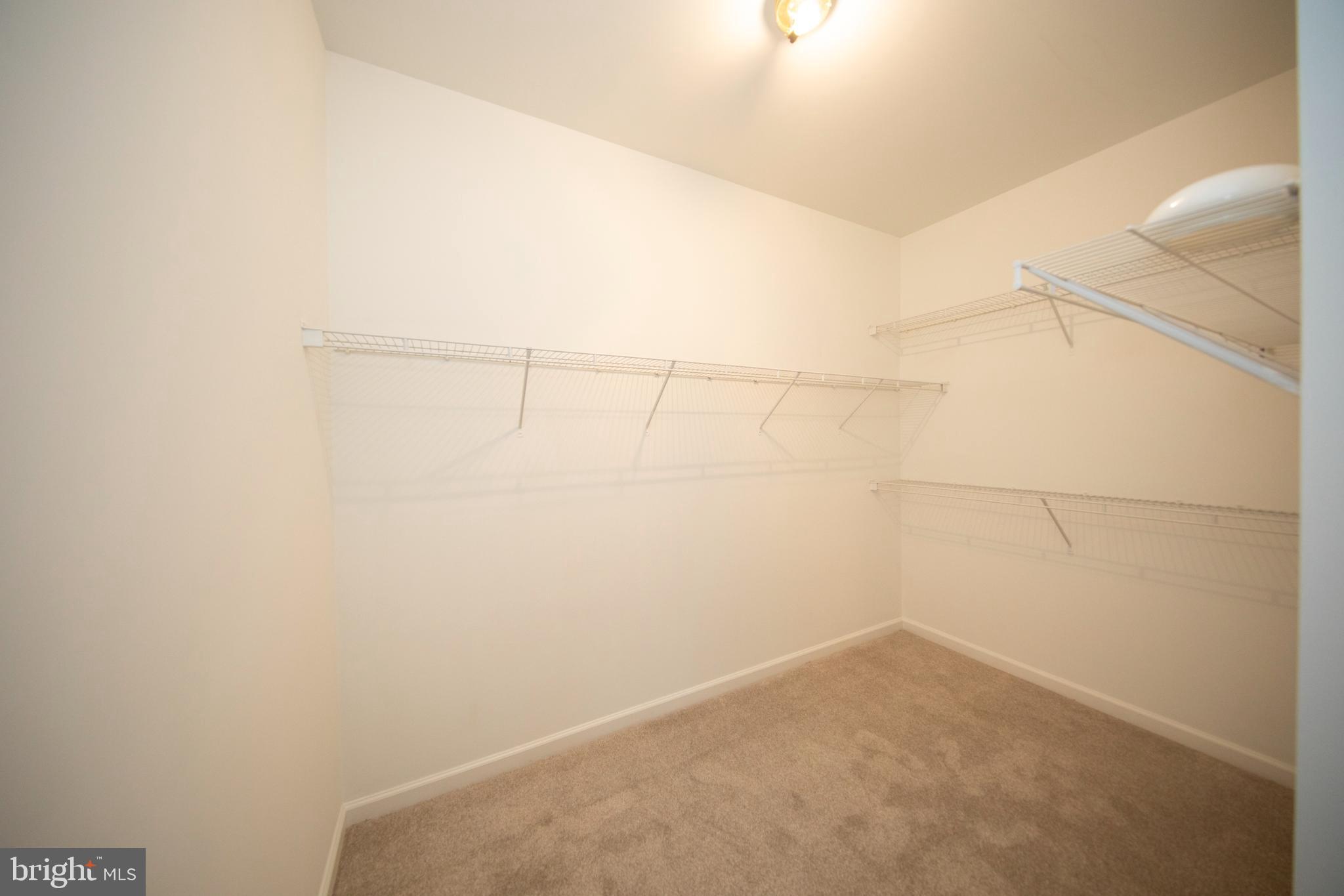 KINGS CROSSING POINT - Residential