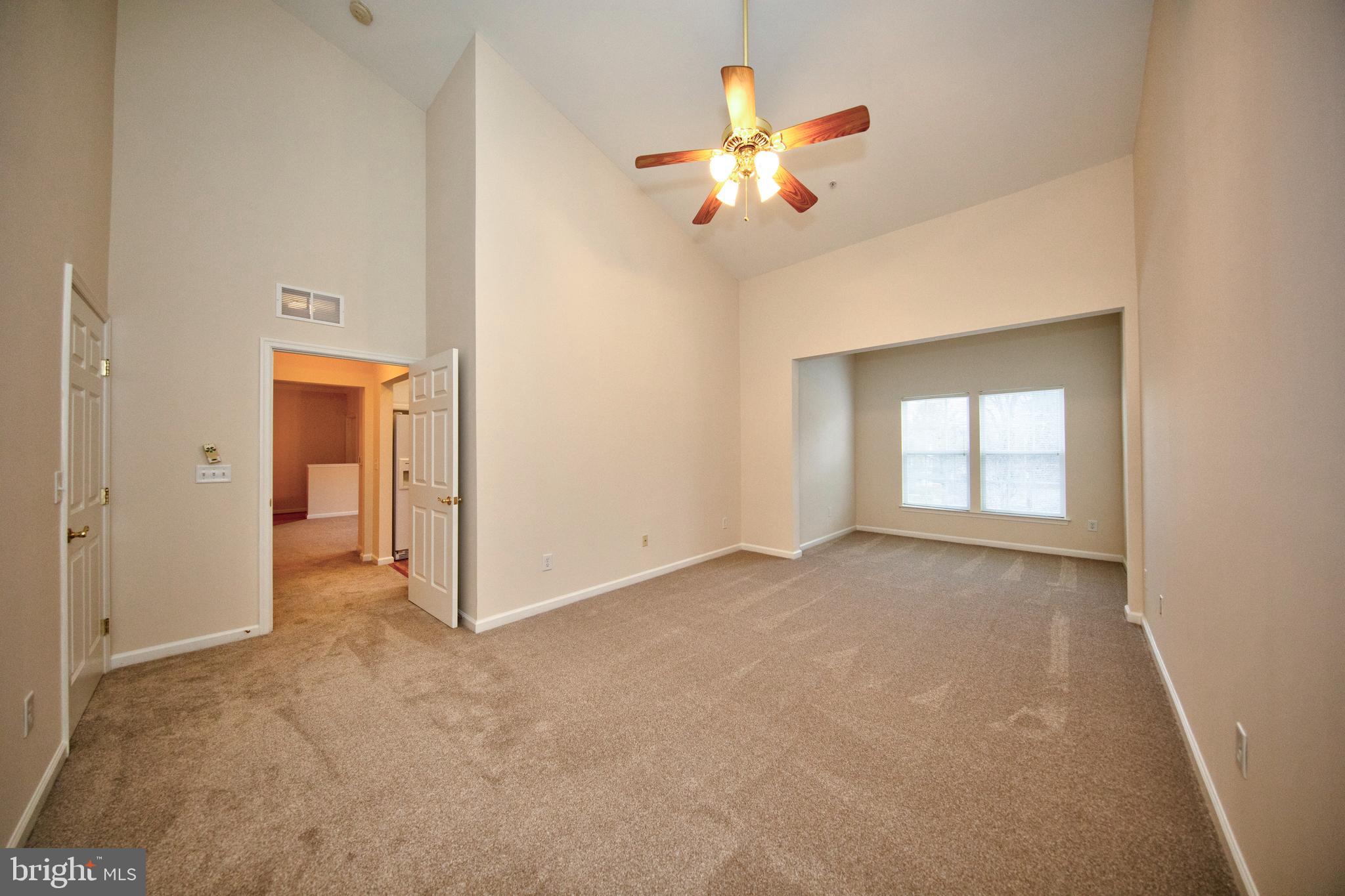 KINGS CROSSING POINT - Residential