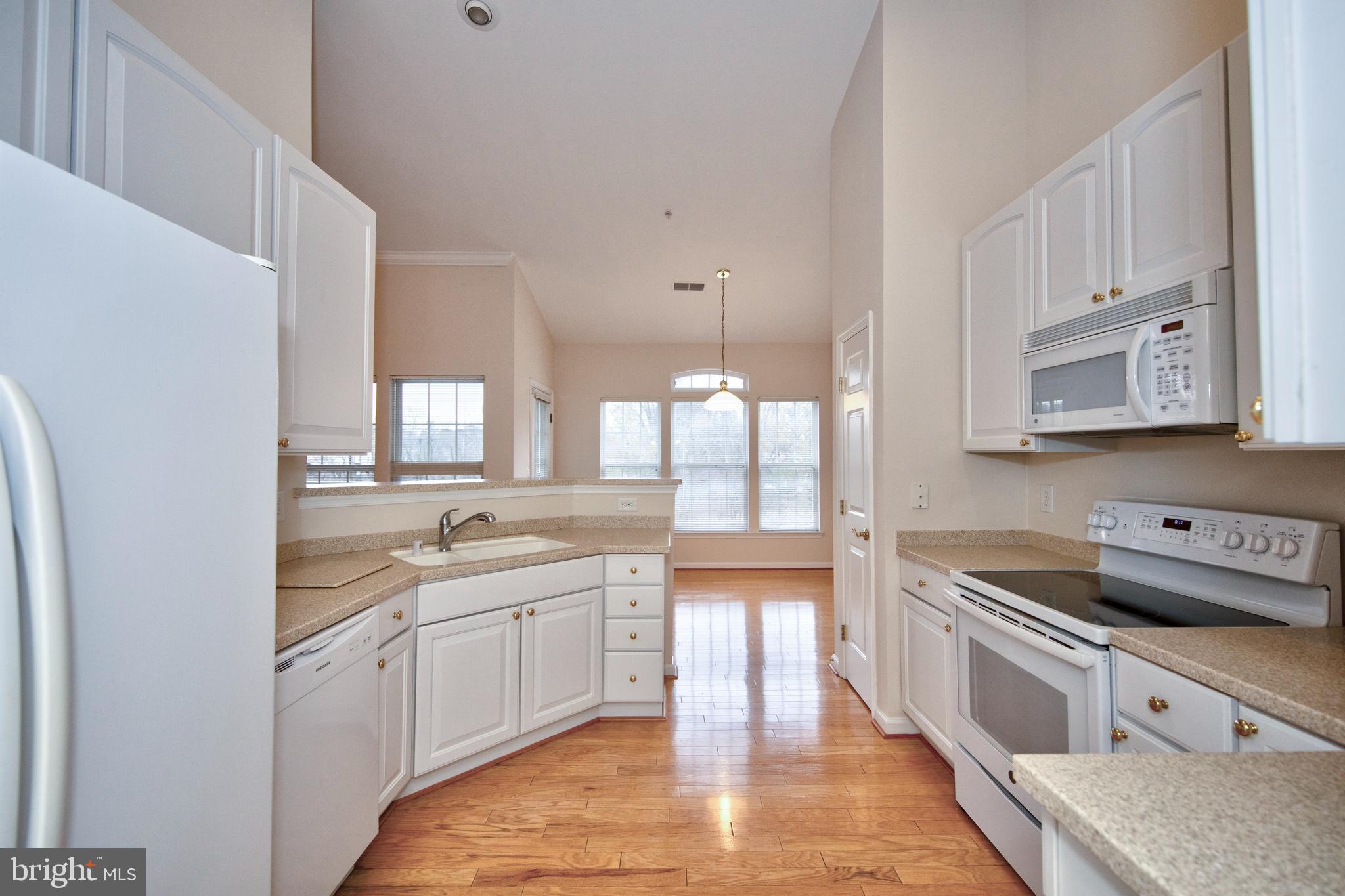 KINGS CROSSING POINT - Residential