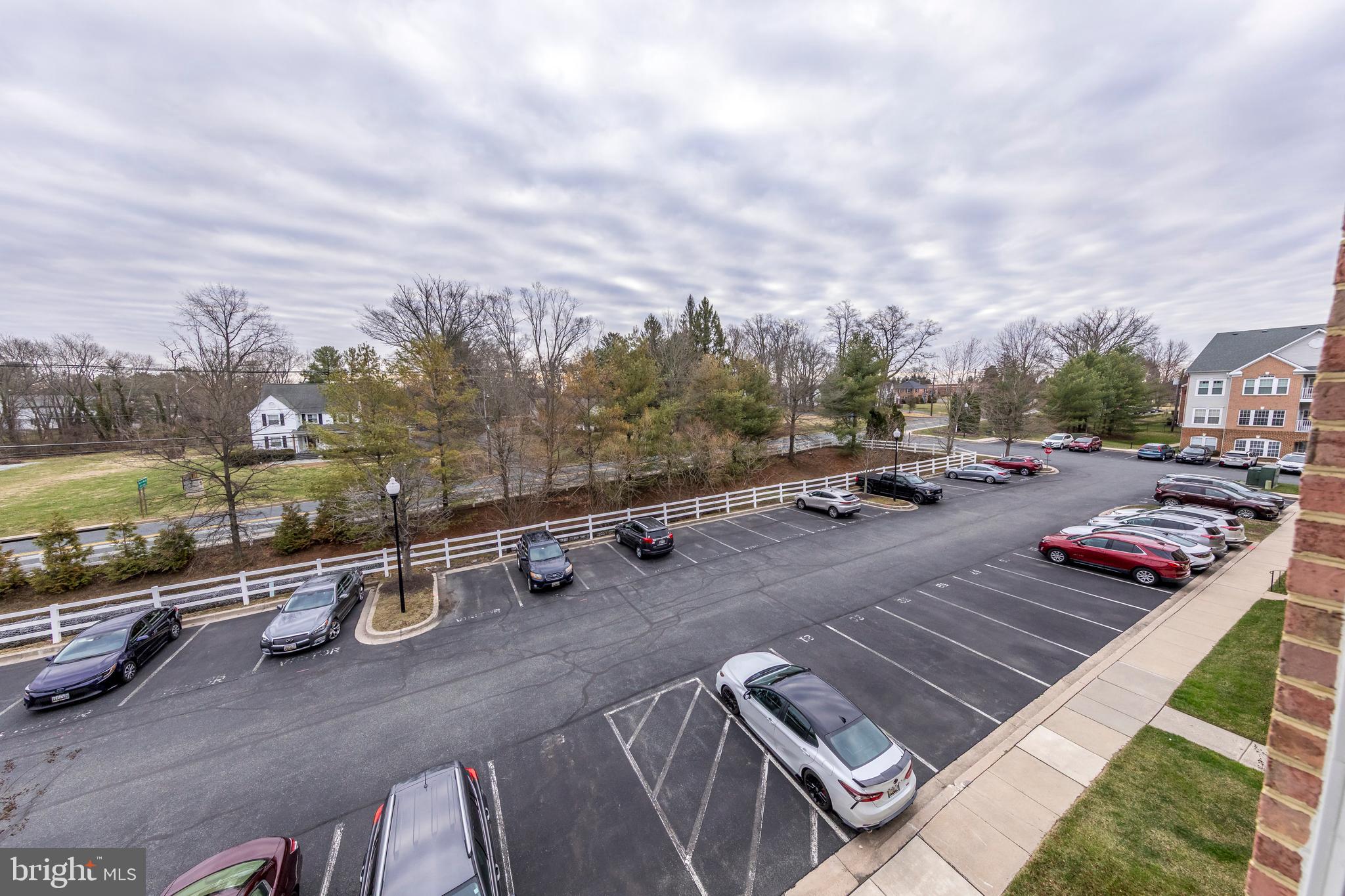 KINGS CROSSING POINT - Residential