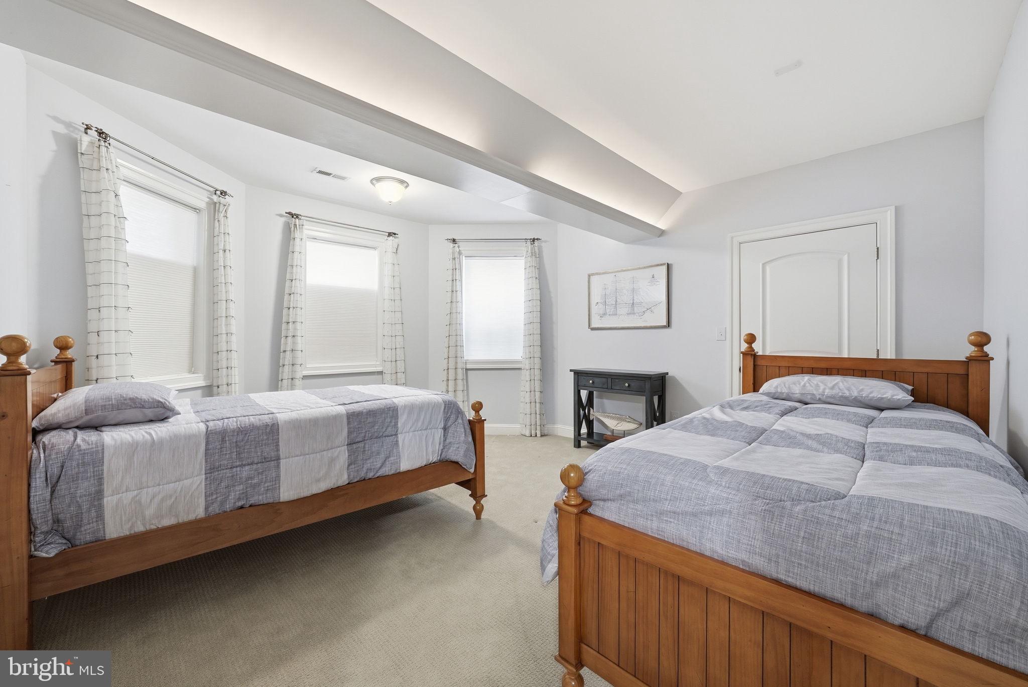 FAWN LAKE - Residential