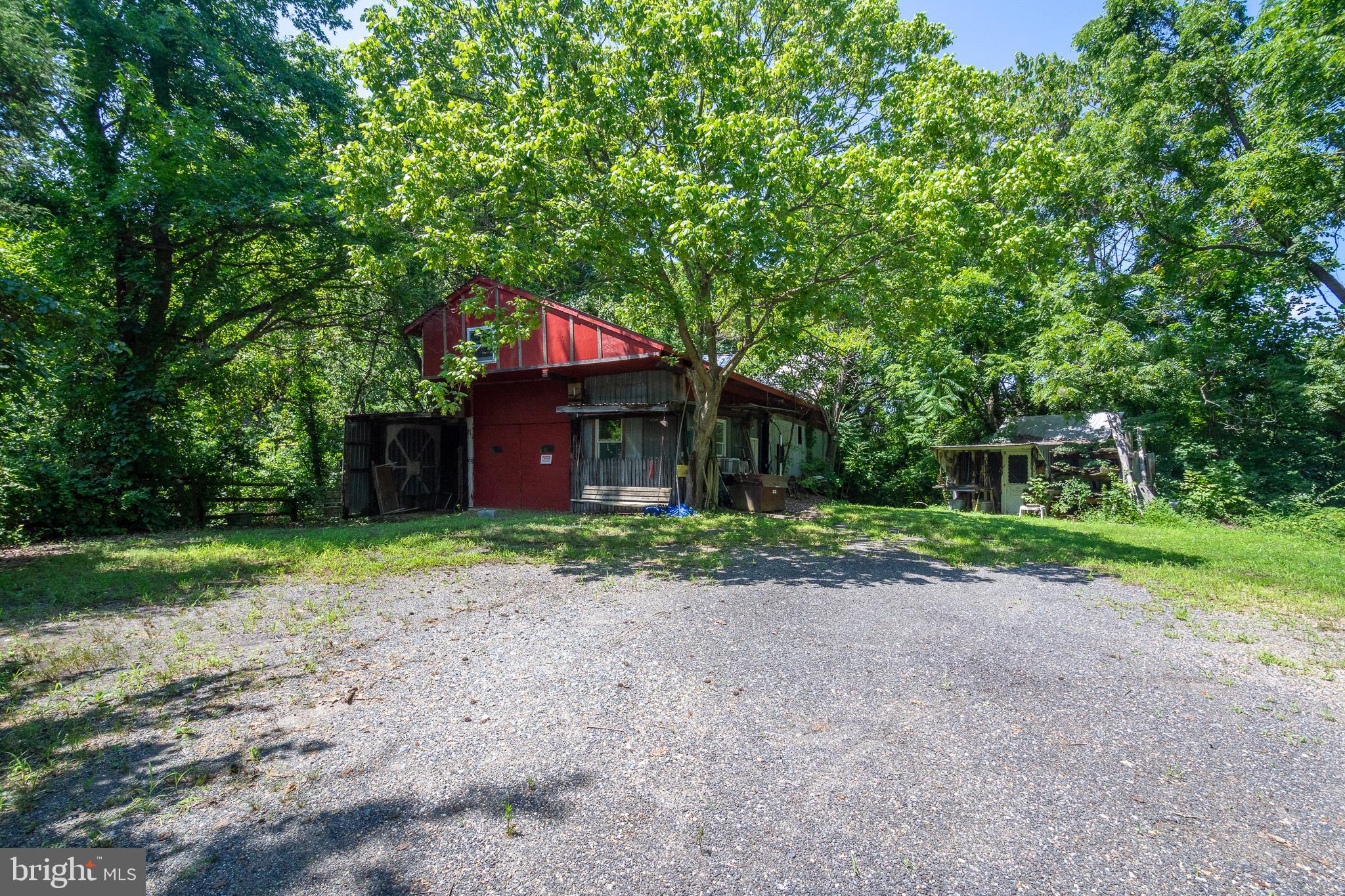 5292 MORELAND ROAD