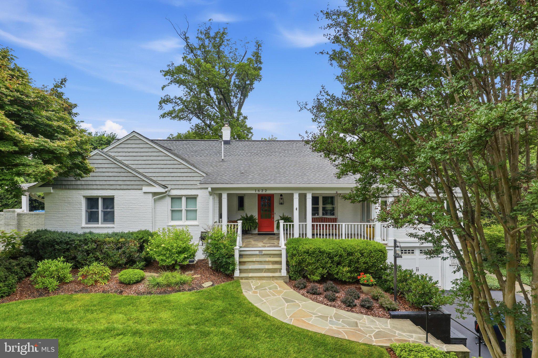 1622 FOREST LANE