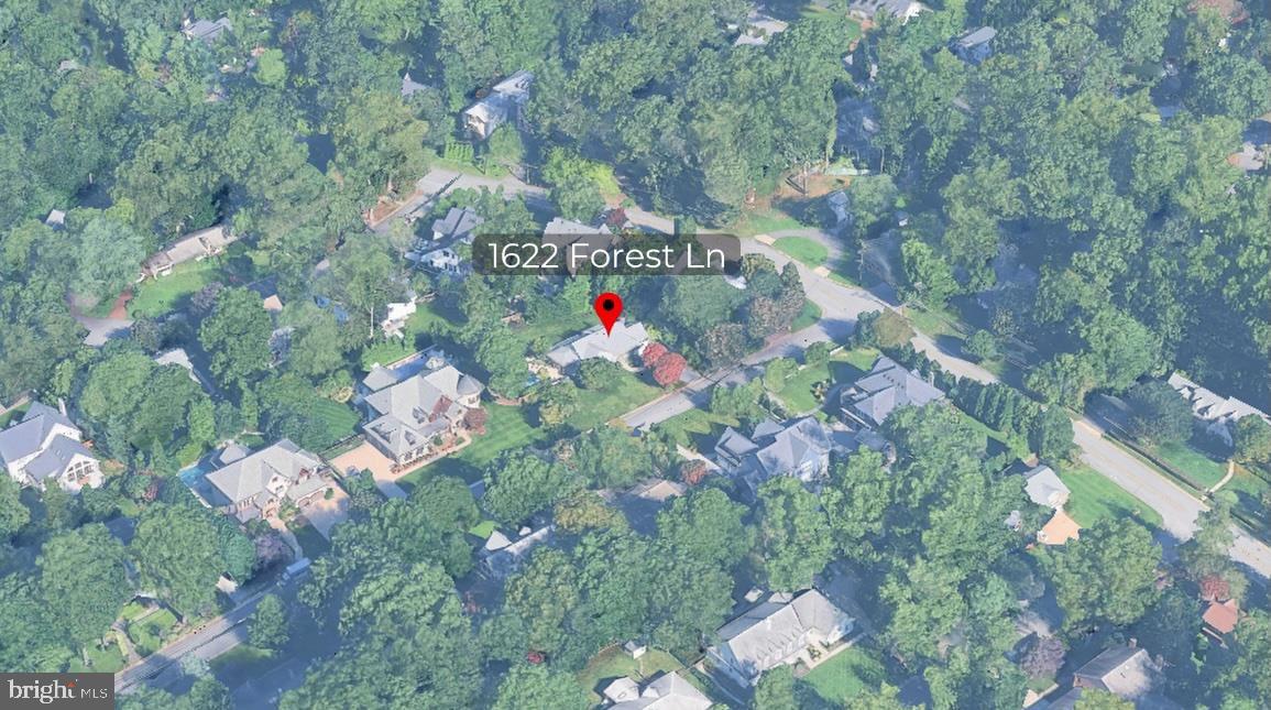 1622 FOREST LANE