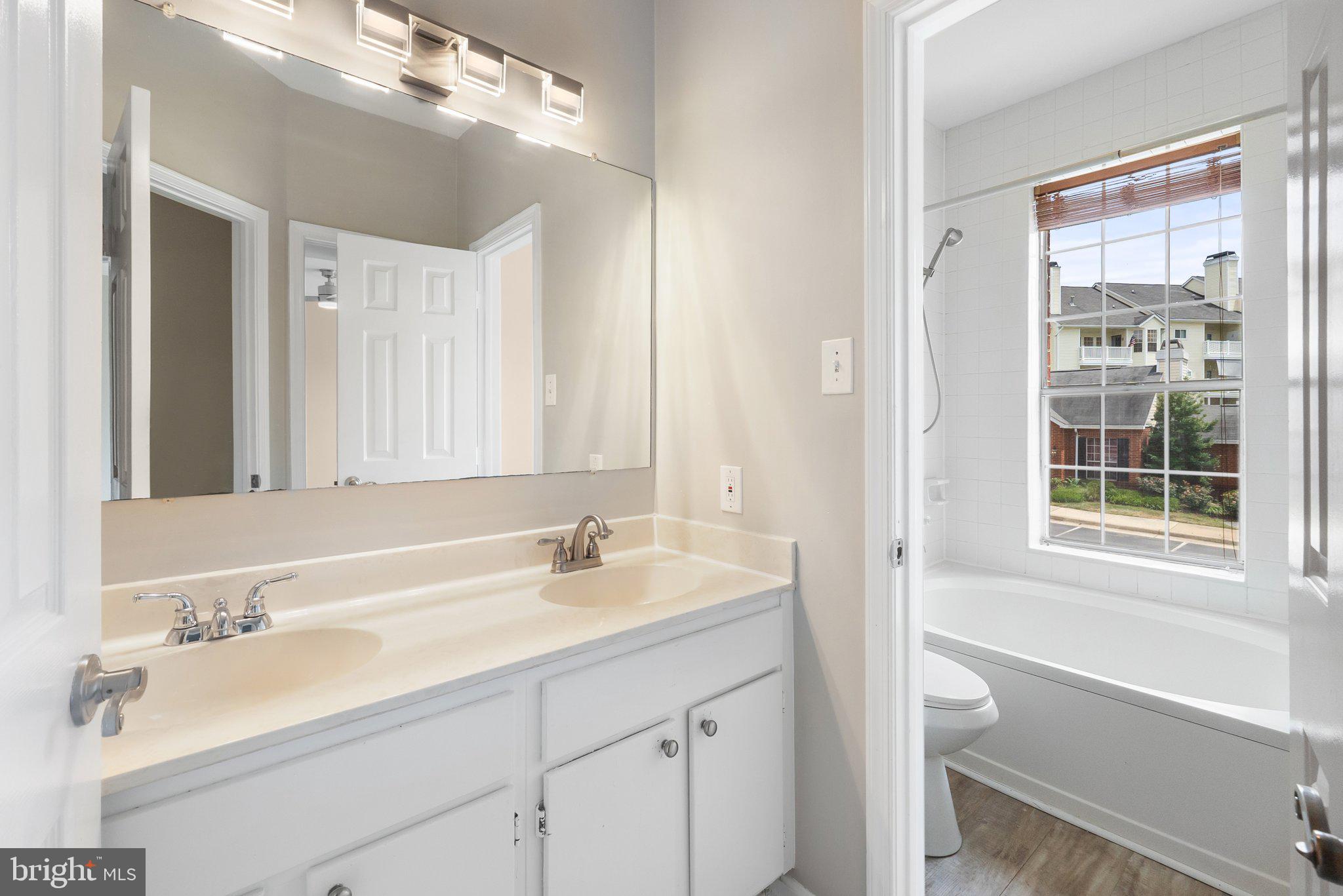 BROOKMEADE - Residential