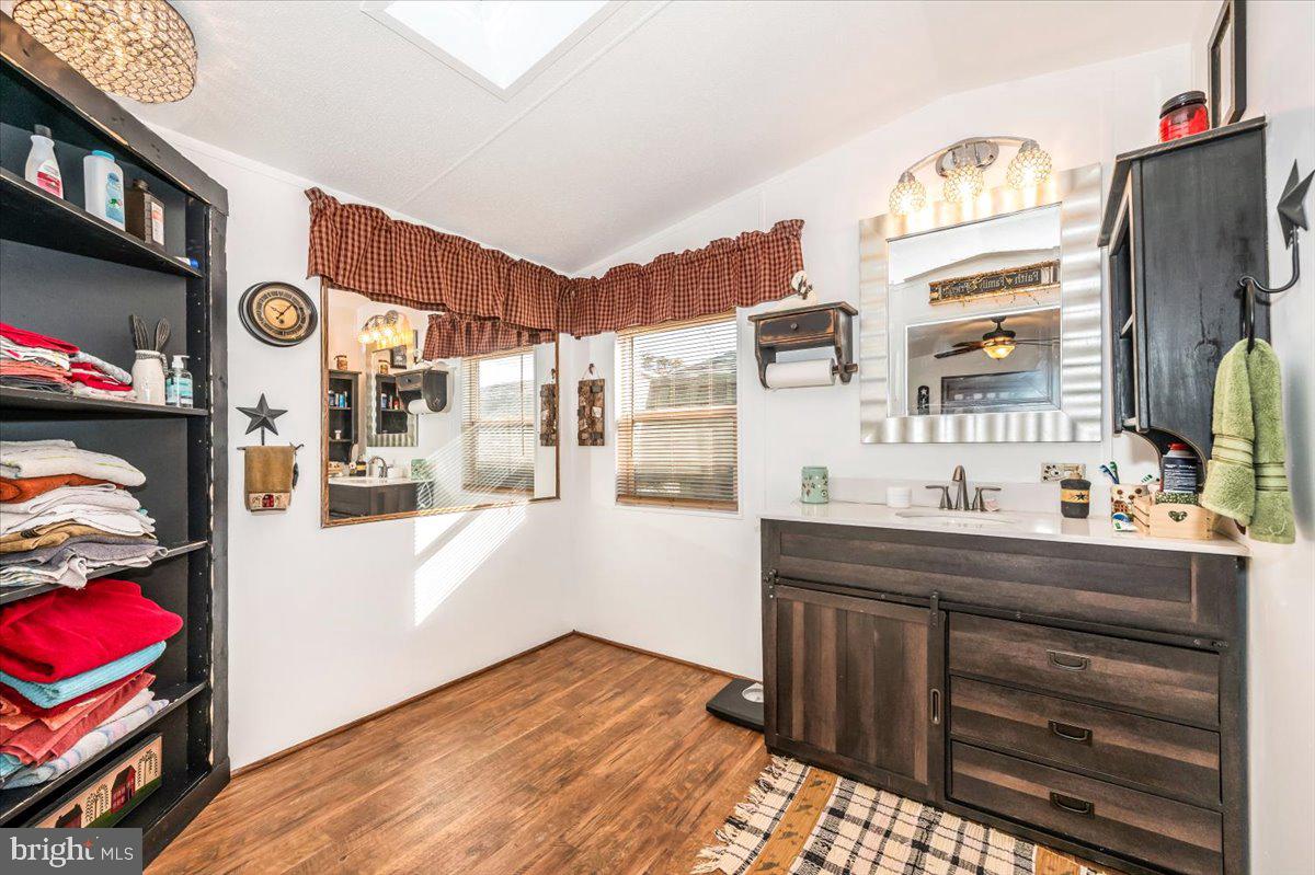 ASHTON HEIGHTS - Residential