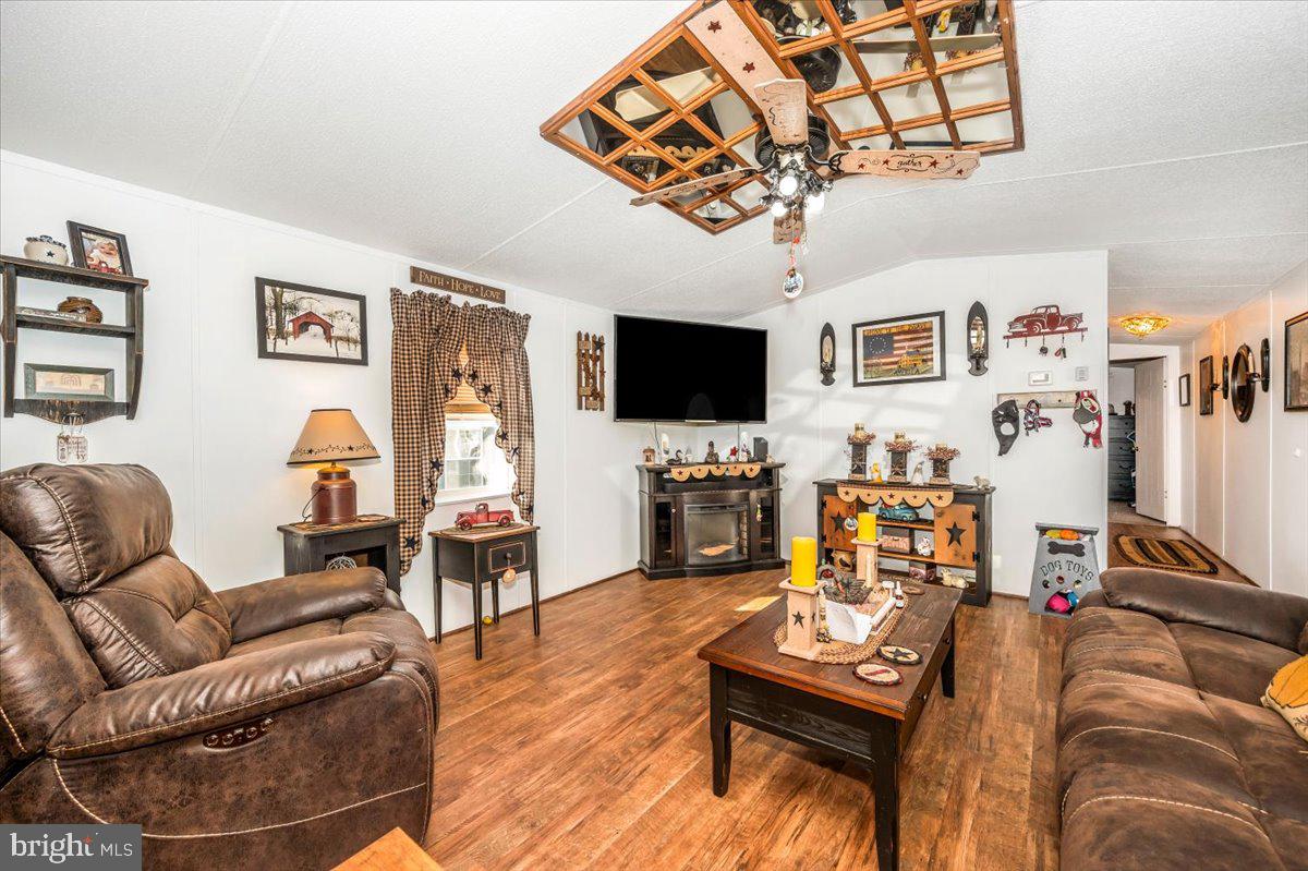 ASHTON HEIGHTS - Residential