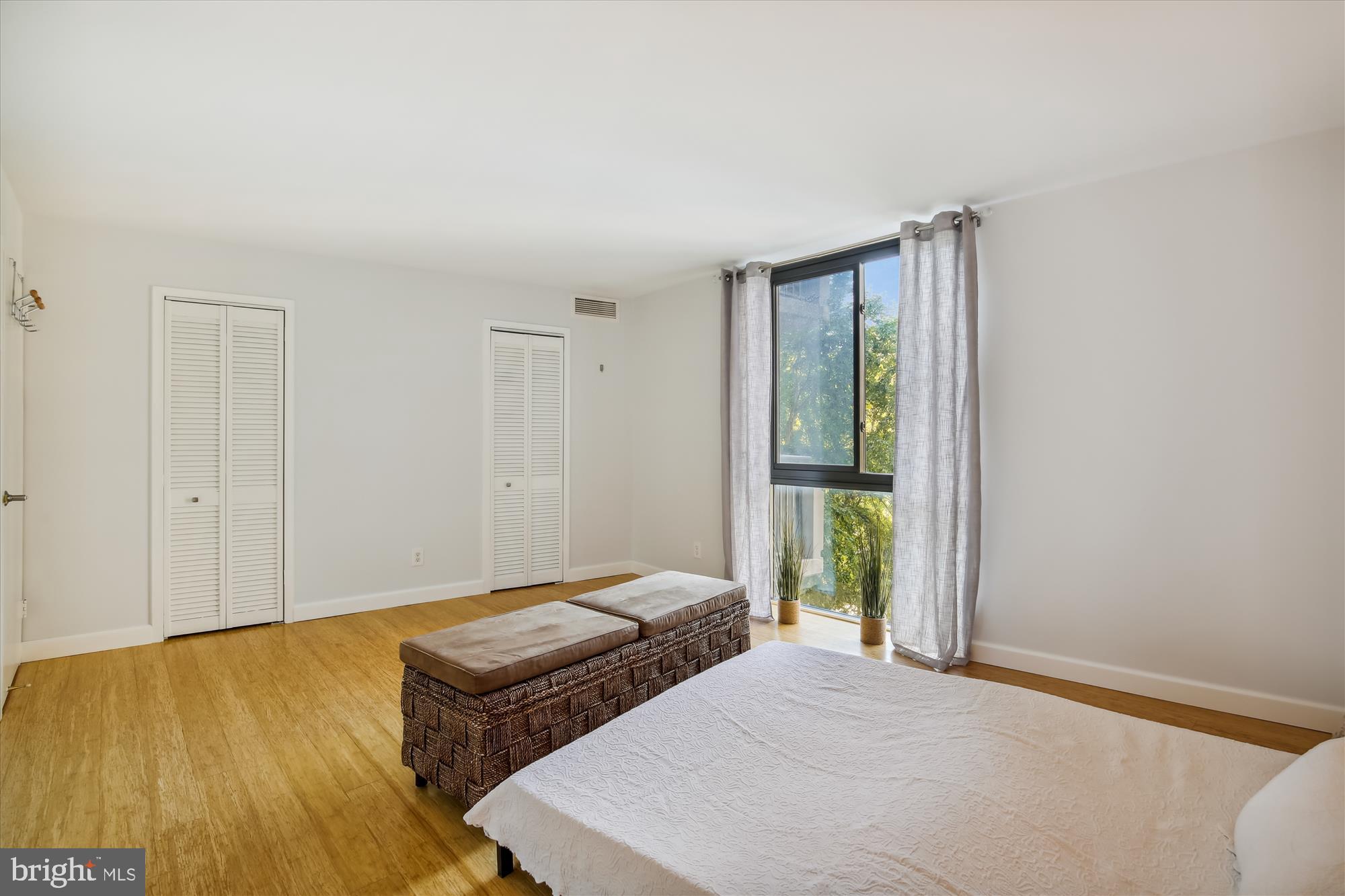 FRIENDSHIP HEIGHTS - Residential Lease