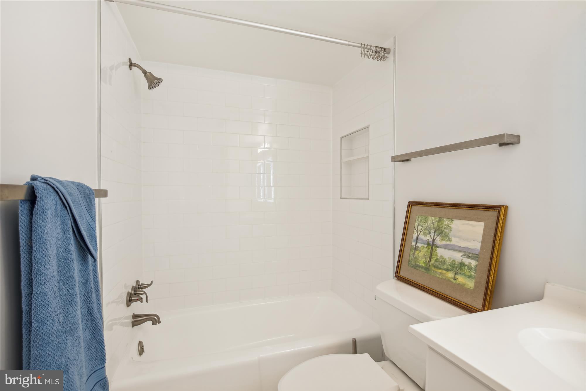 FRIENDSHIP HEIGHTS - Residential Lease