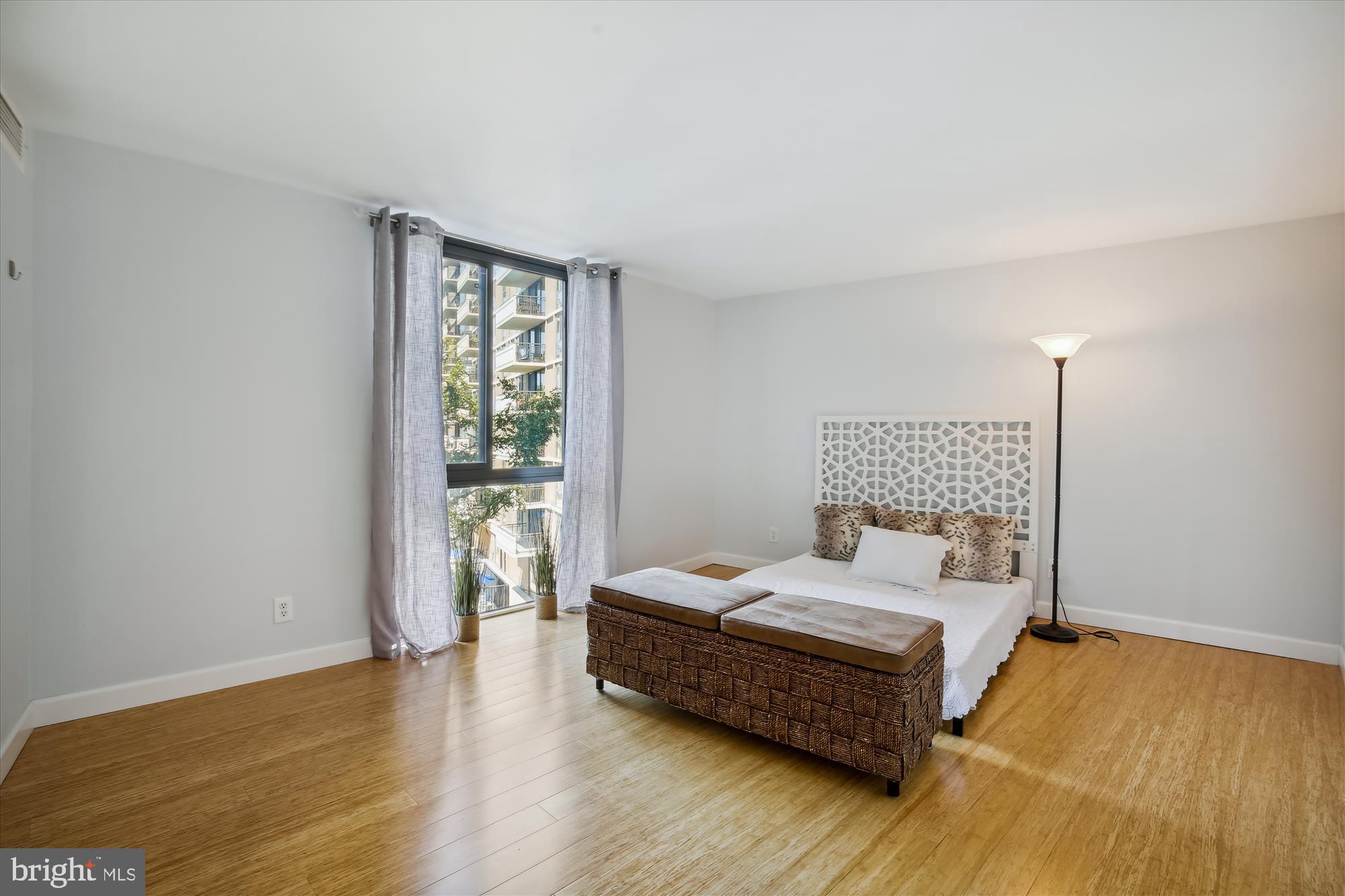 FRIENDSHIP HEIGHTS - Residential Lease