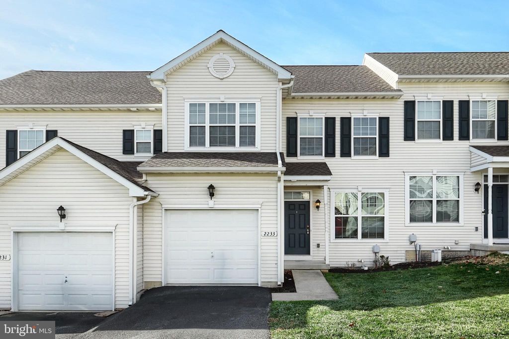 Photo of 2233 Live Oak Lane #2233, YORK, PA 17406 (MLS # PAYK2093972)