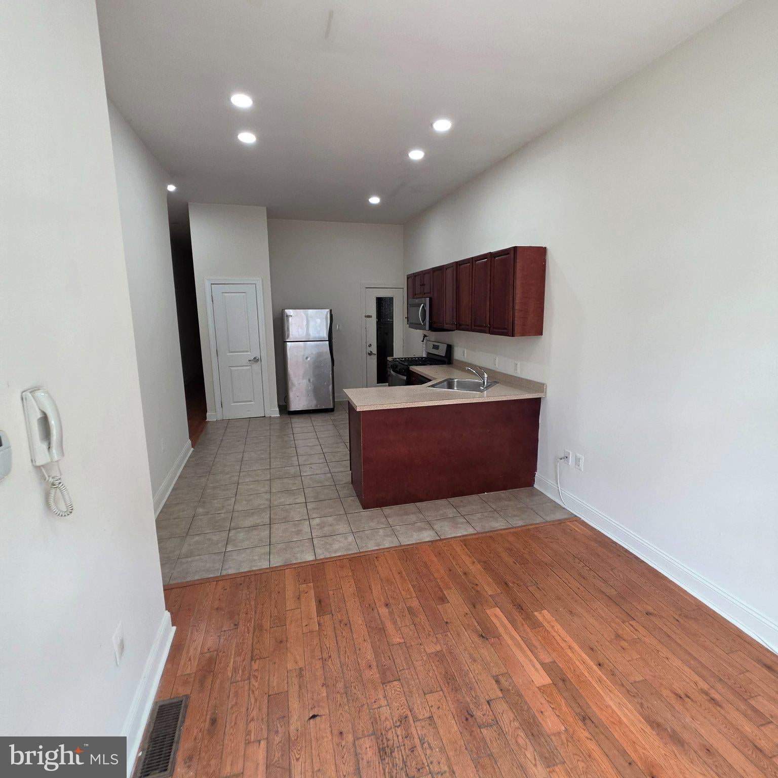 1951 N GRATZ STREET