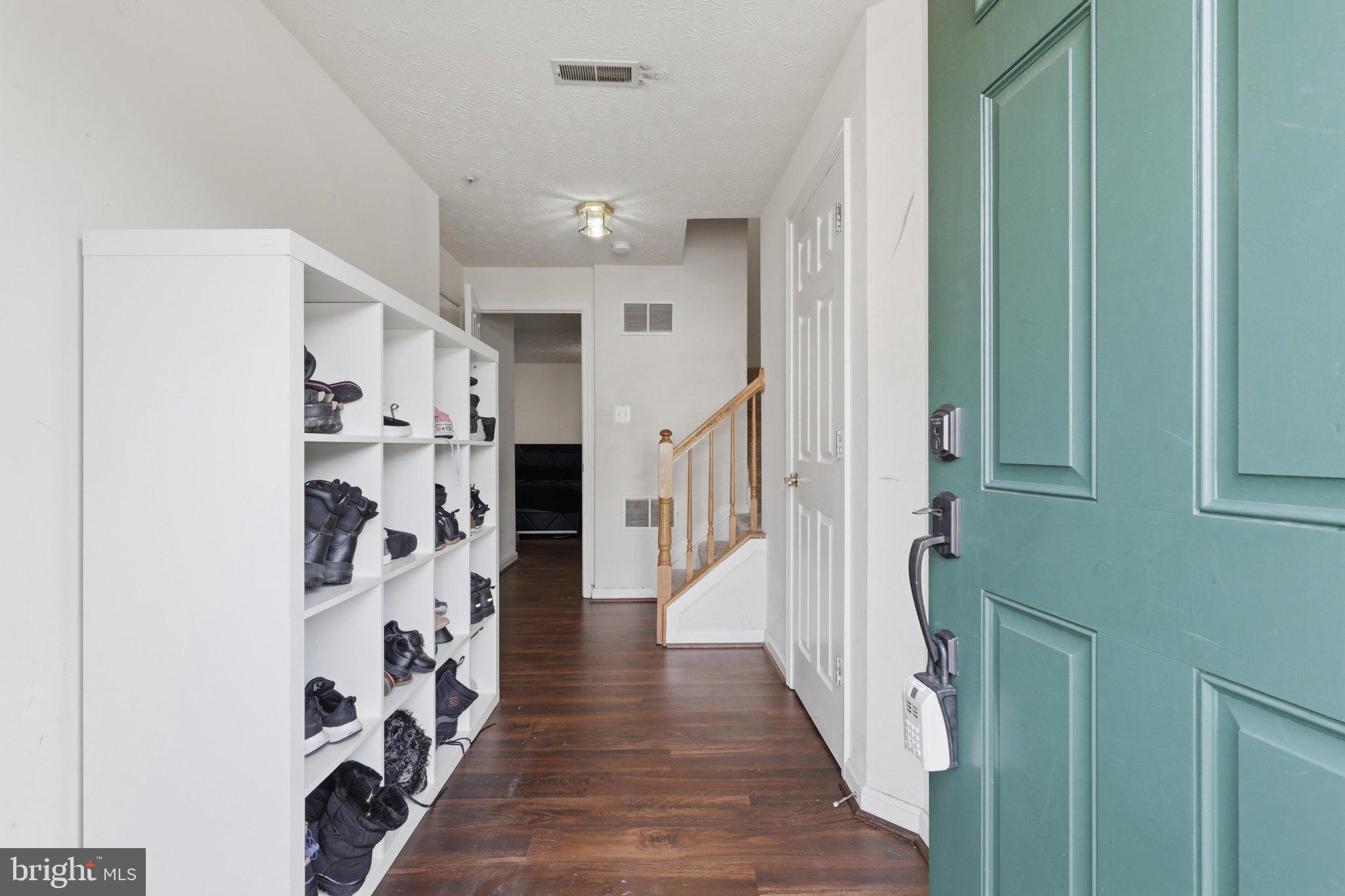 6103 PINE CREST LANE