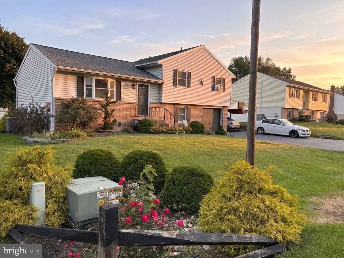 230 HOLIDAY LANE