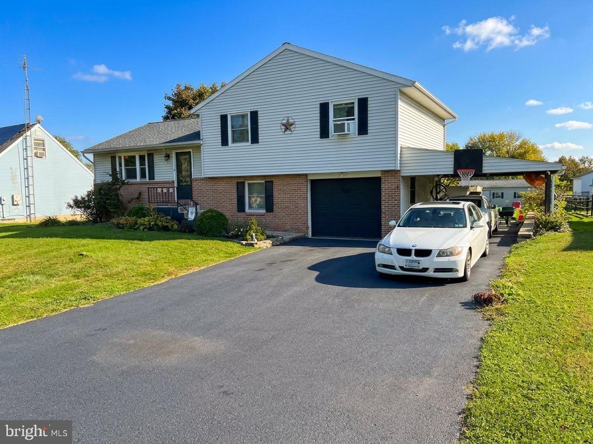 230 HOLIDAY LANE