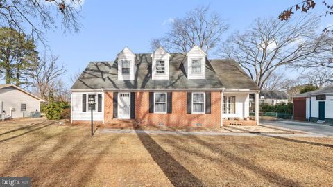 131 LAKEVIEW DRIVE SALISBURY MD 21804