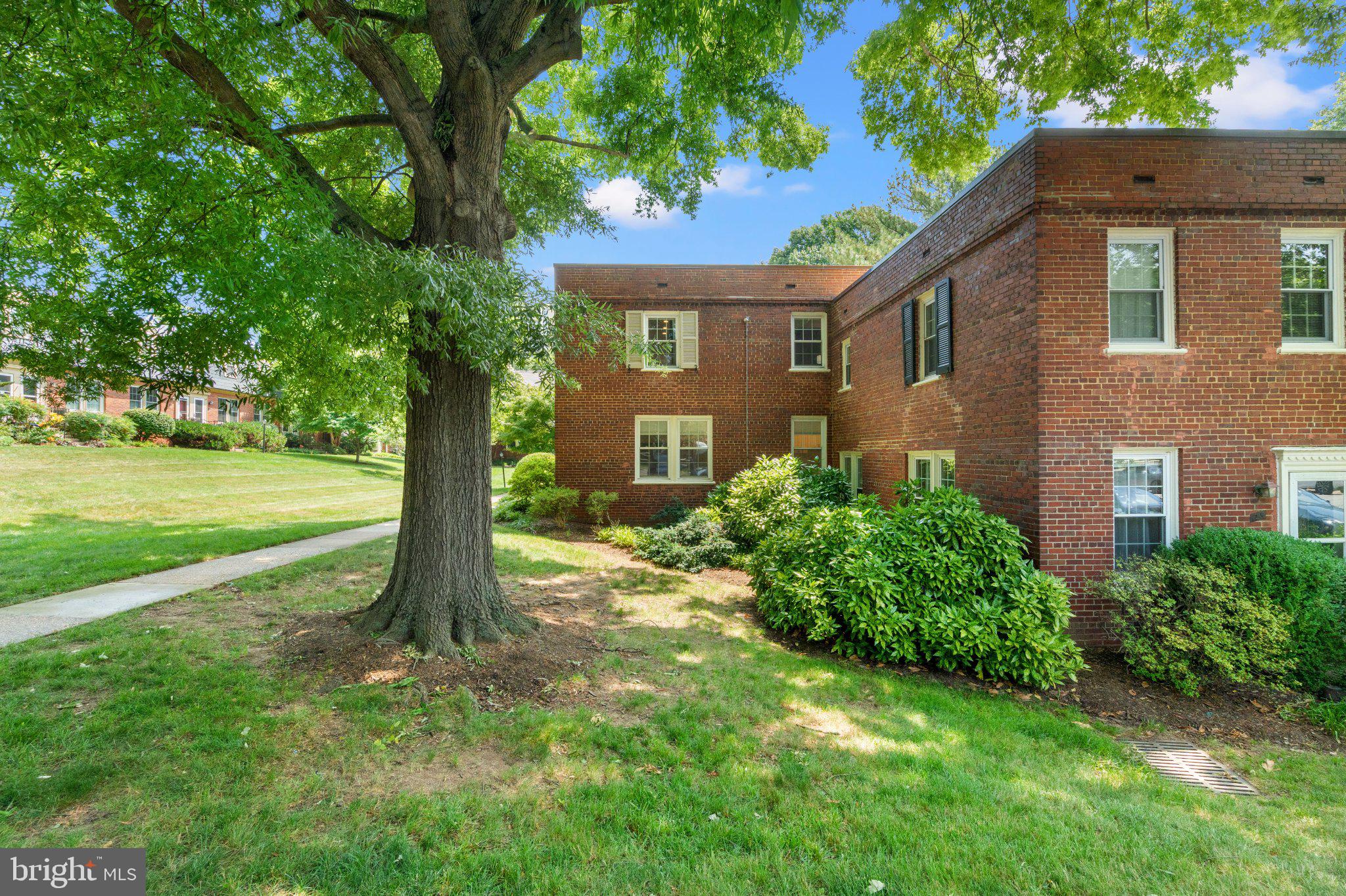 1021 S BARTON STREET 124